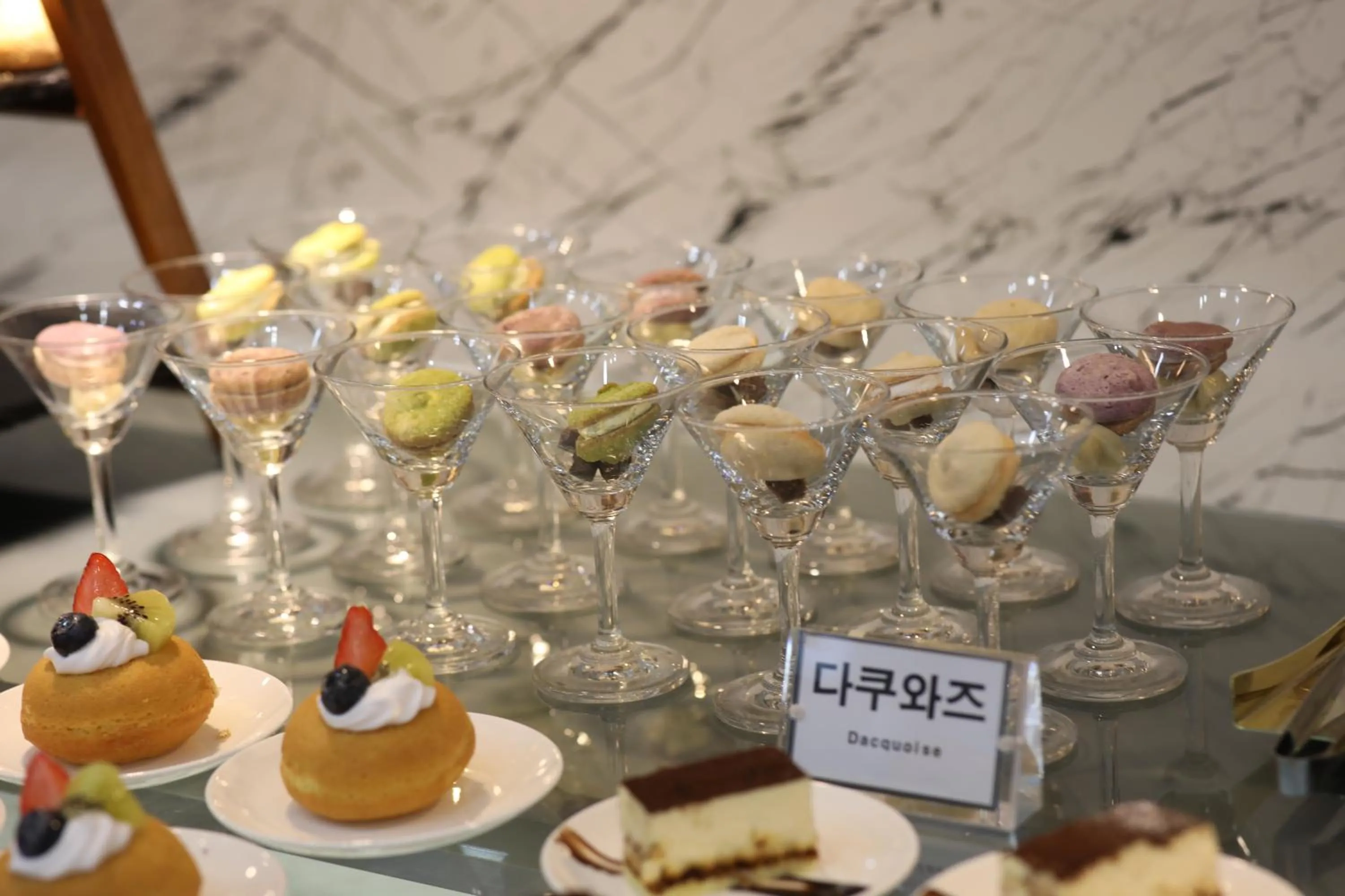 Restaurant/places to eat in Benikea hotel seosan