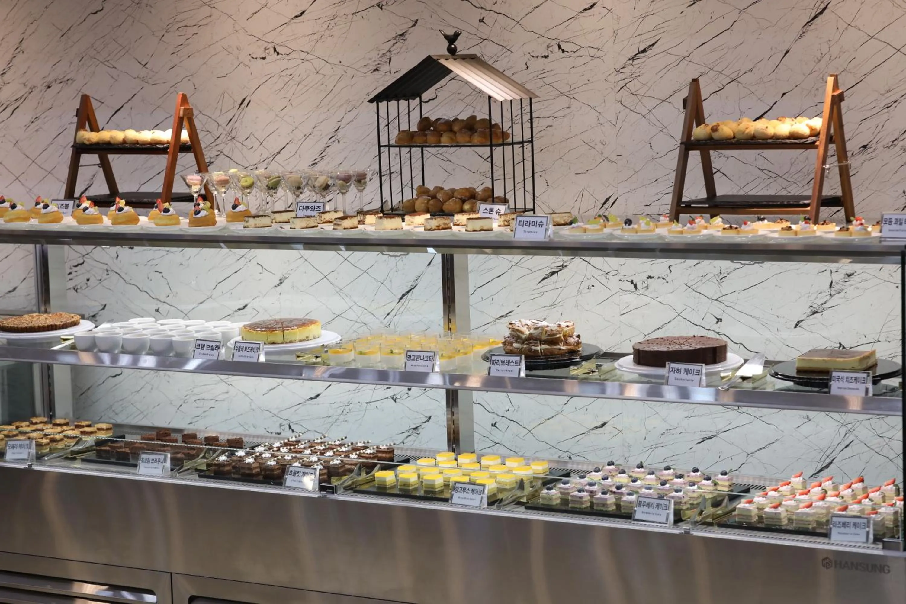 Restaurant/places to eat in Benikea hotel seosan