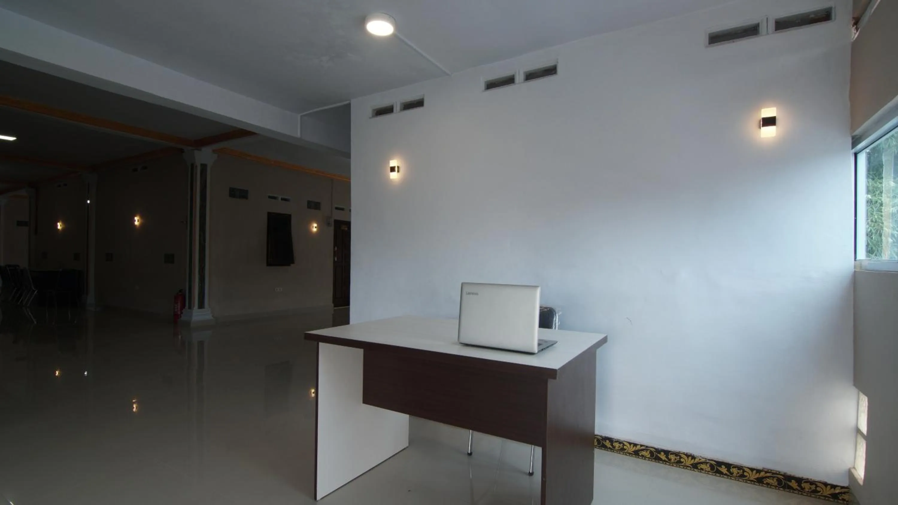 Lobby or reception in Hotel O Ananda Homestay Syariah