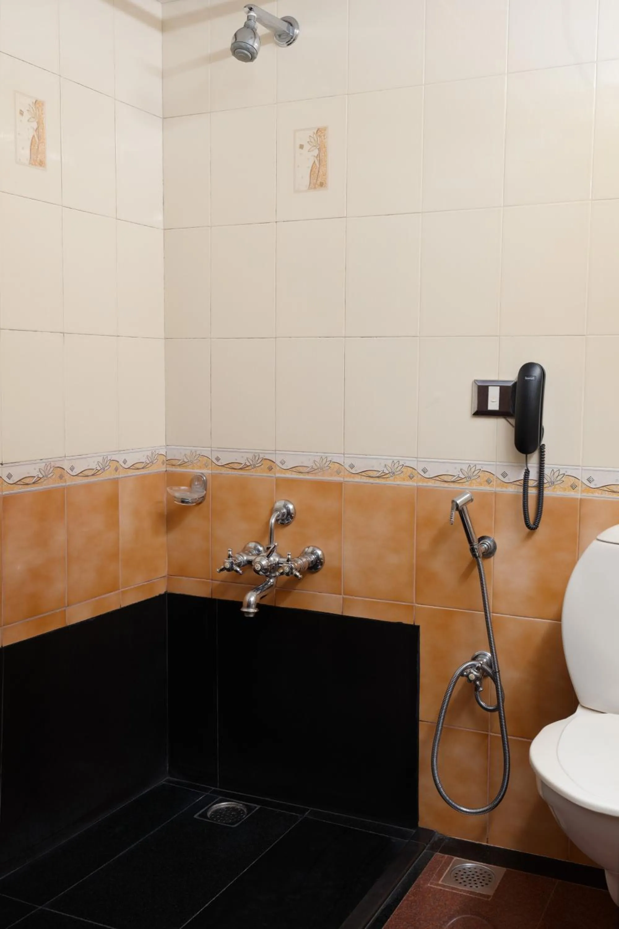 Bathroom in Presidency Towers,Kochi