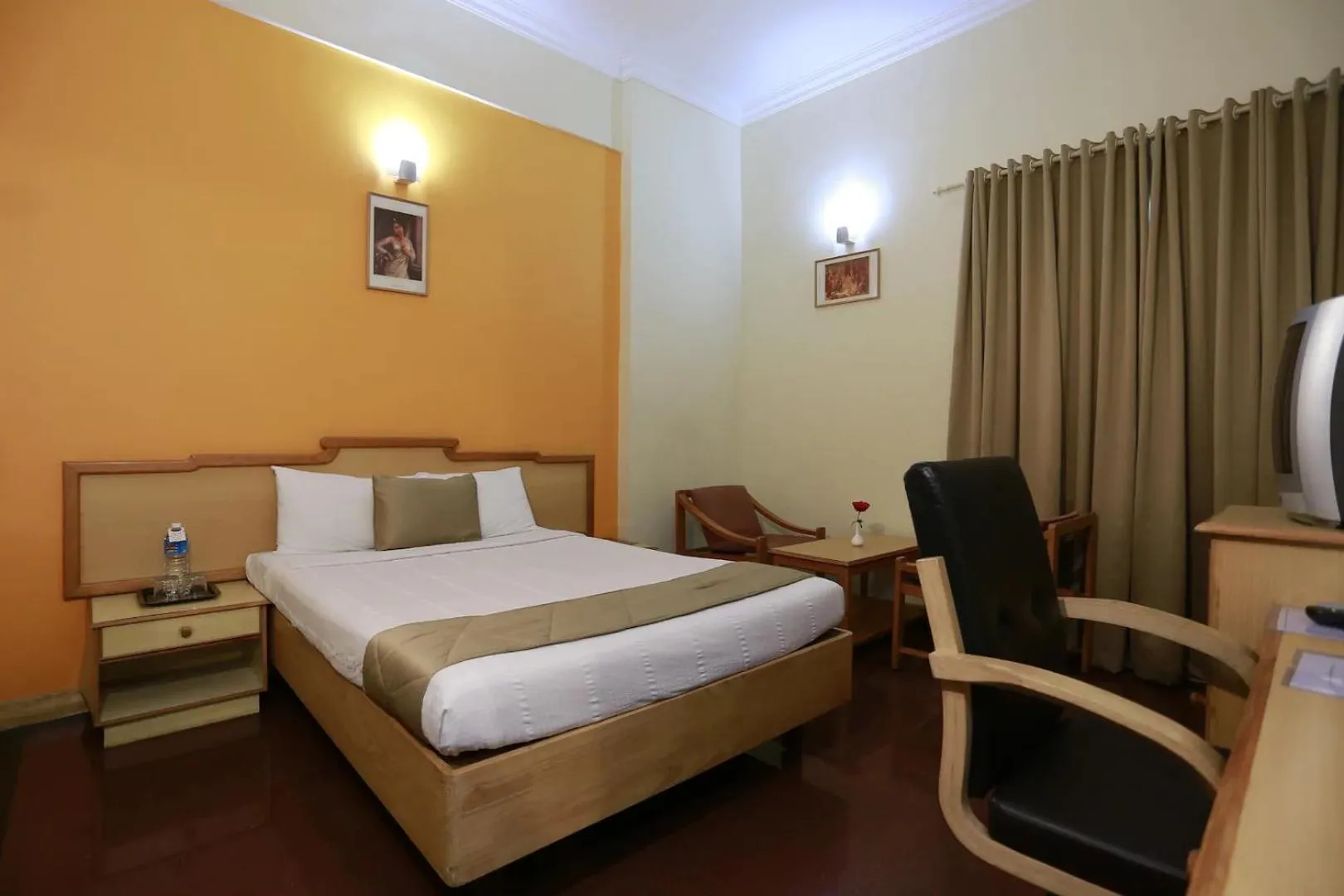 Bed in Presidency Towers,Kochi