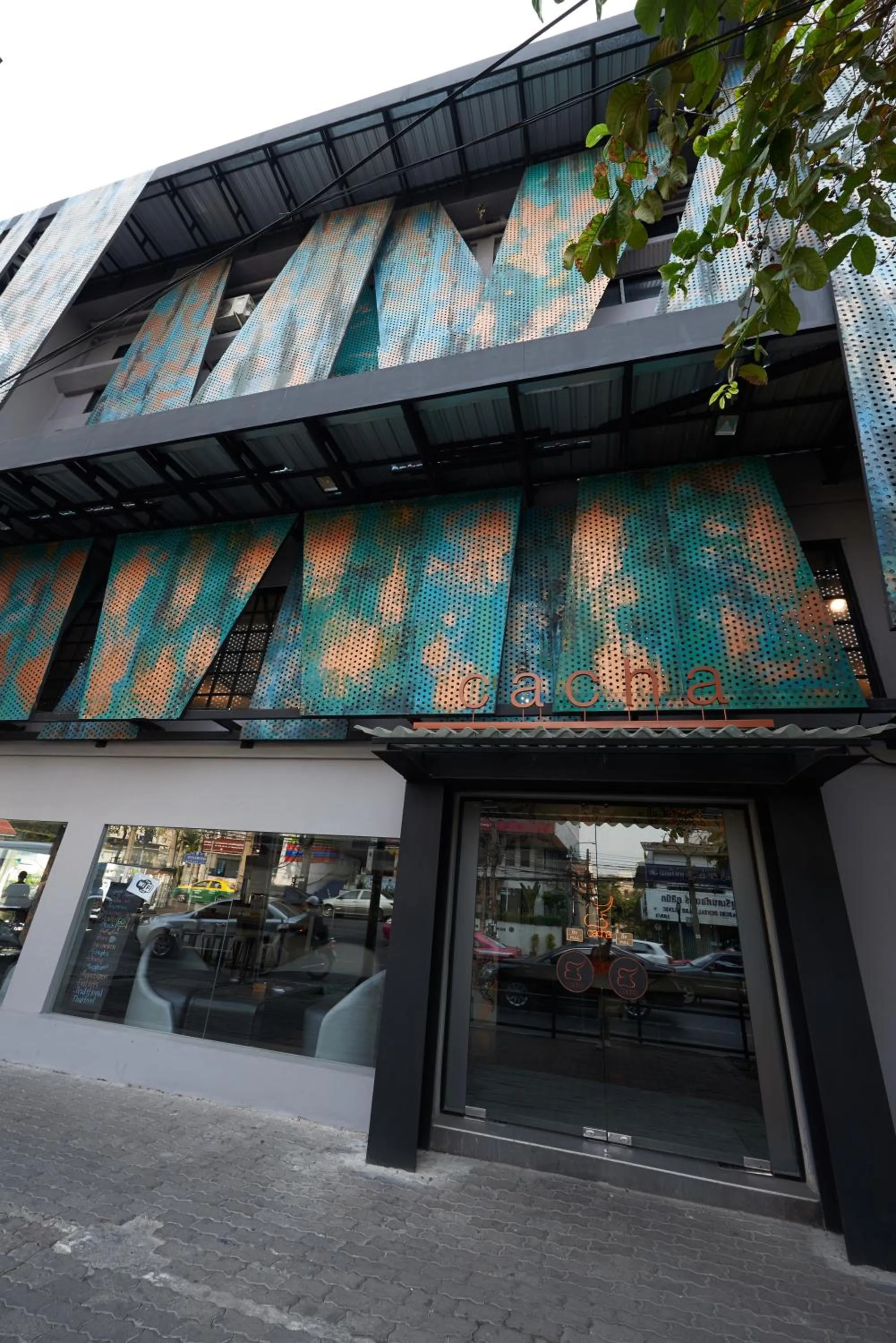 Facade/entrance in Cacha Hotel