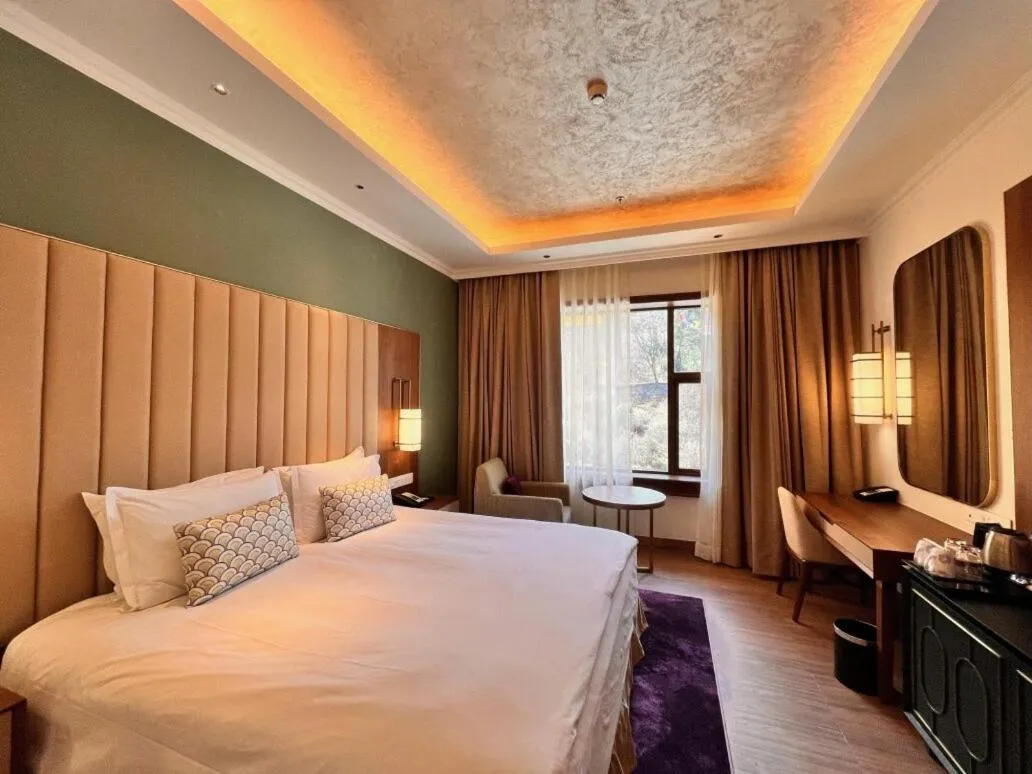 Bed in Vivanta Tawang