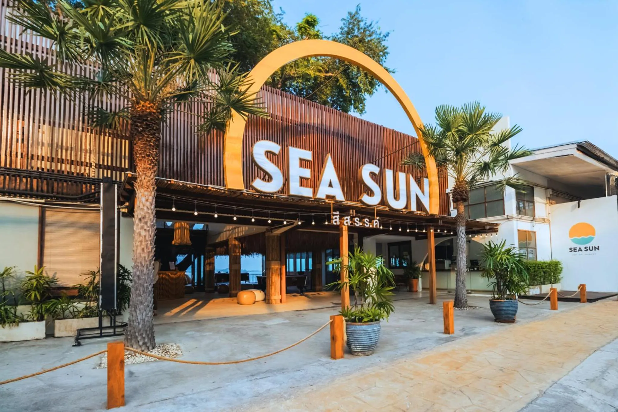 Property building in Sea Sun Bed & Beyond