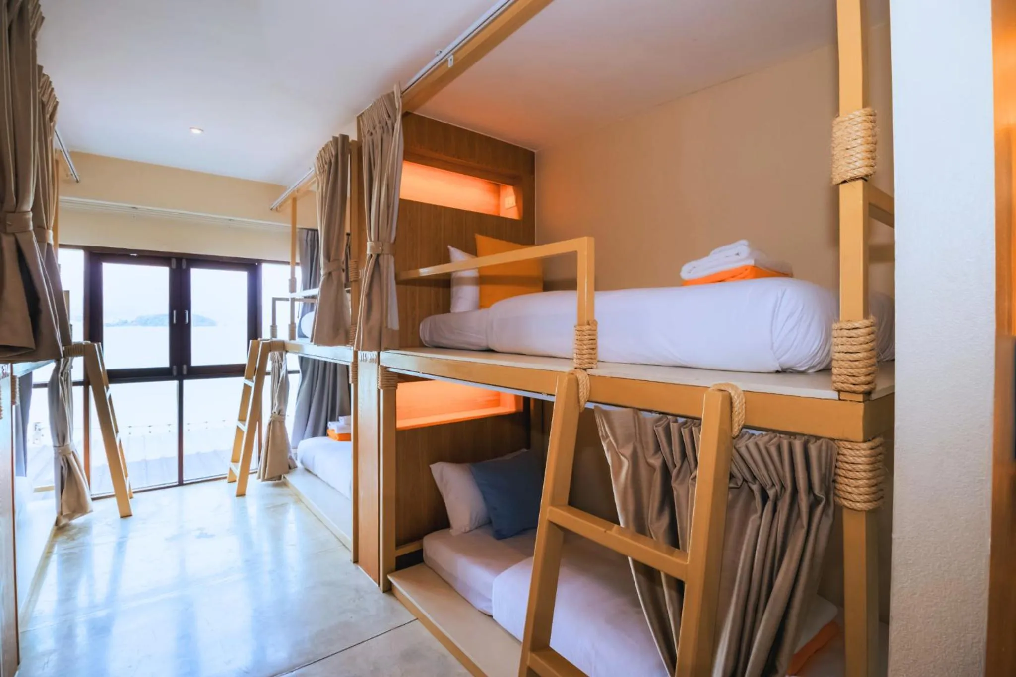 Bed in Sea Sun Bed & Beyond