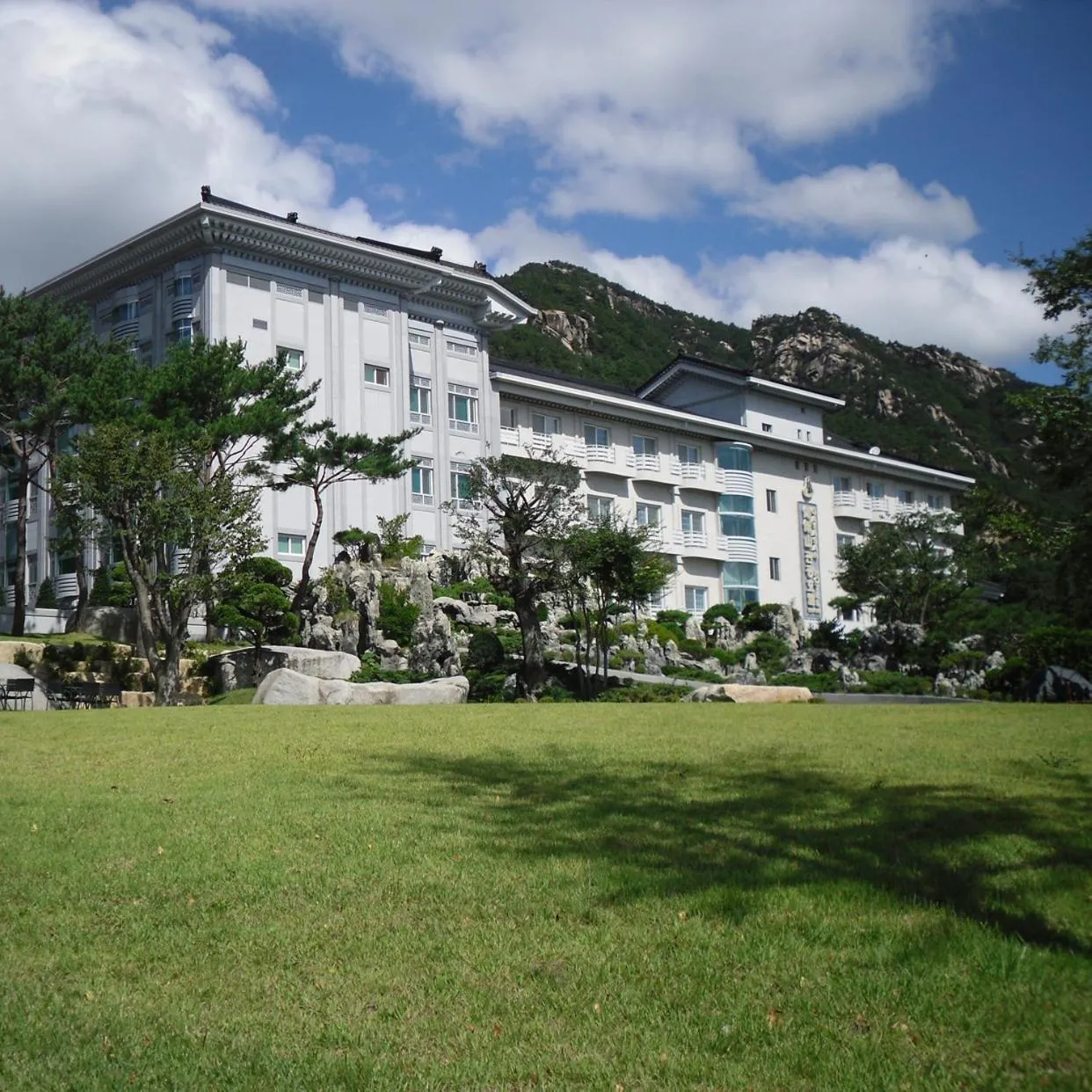 Property building in Hotel Gaya