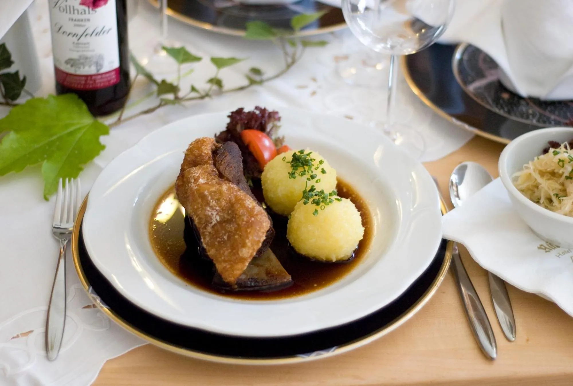 Restaurant/places to eat in Hotel Nürnberger Hof in Altdorf