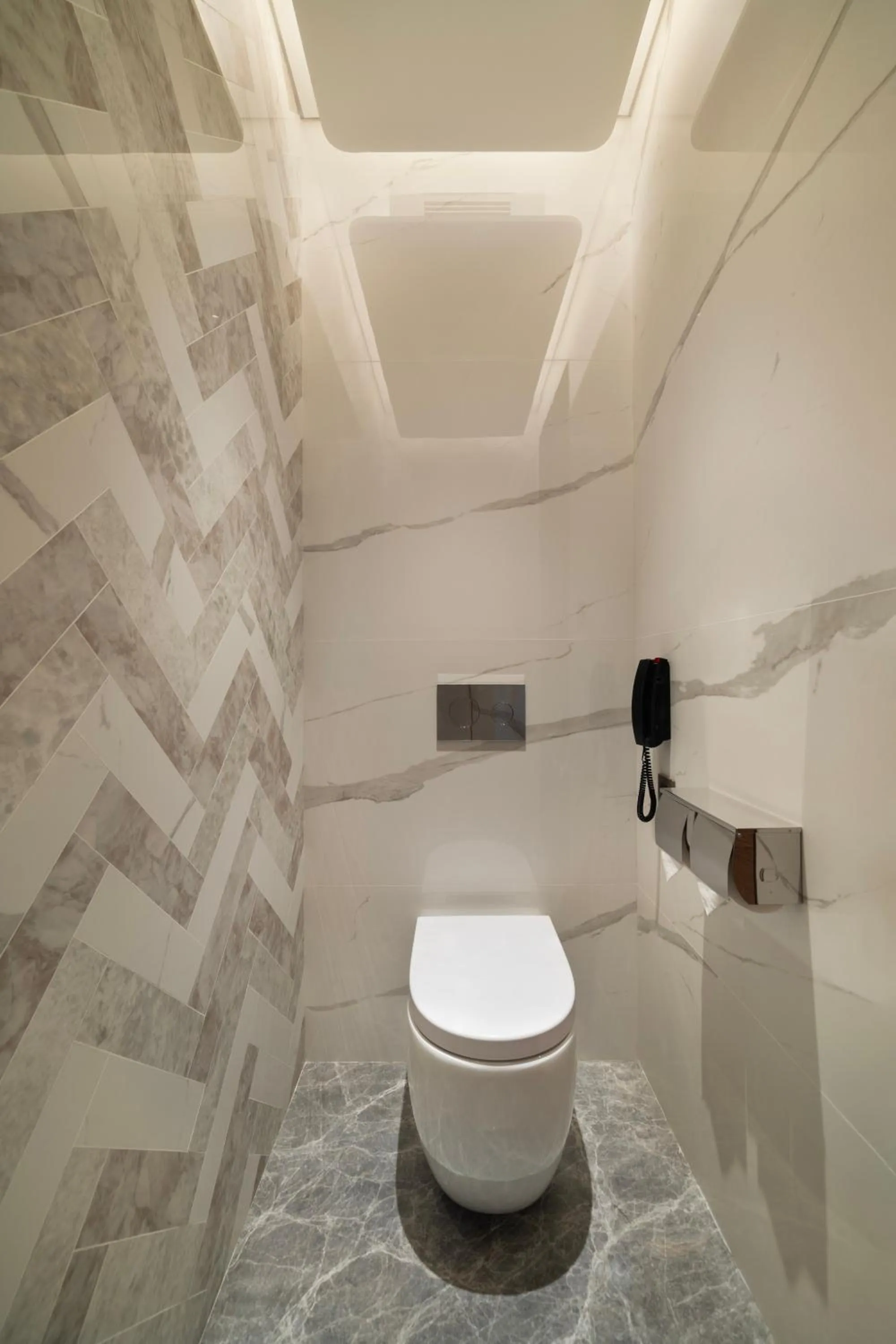 Toilet in Maqo Changsha