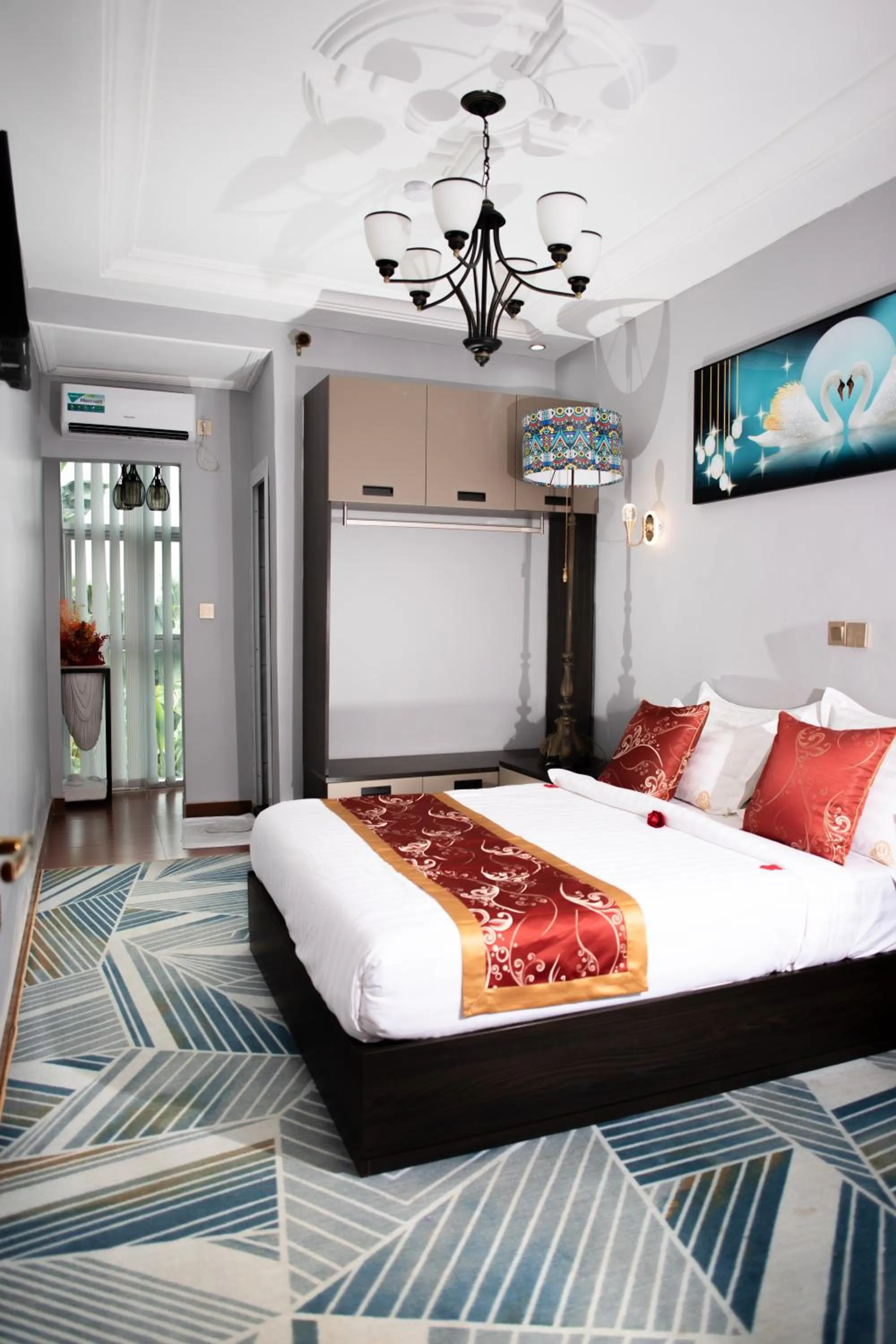 Bed in THE DREAMS HOTEL