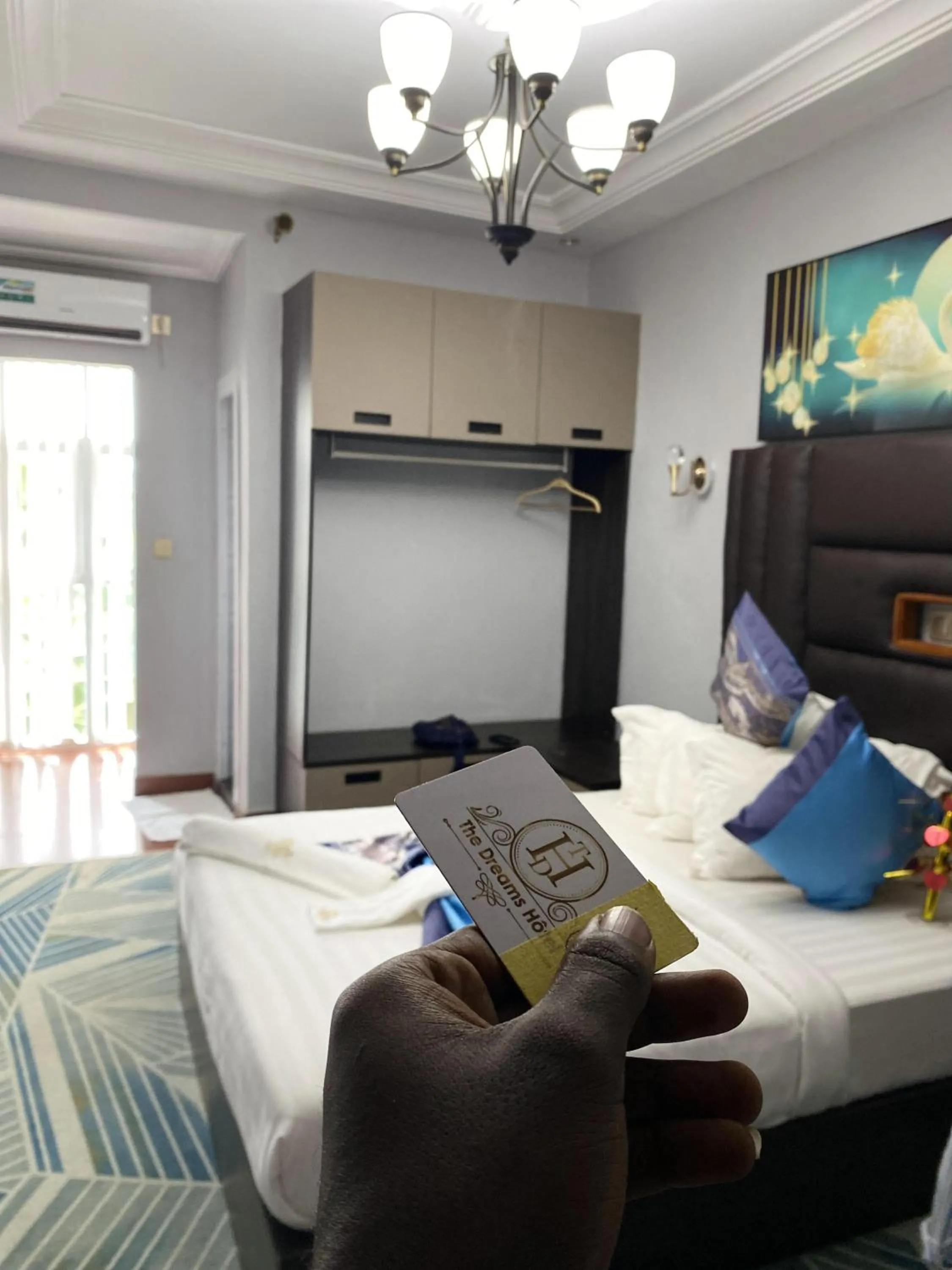 Bed in THE DREAMS HOTEL