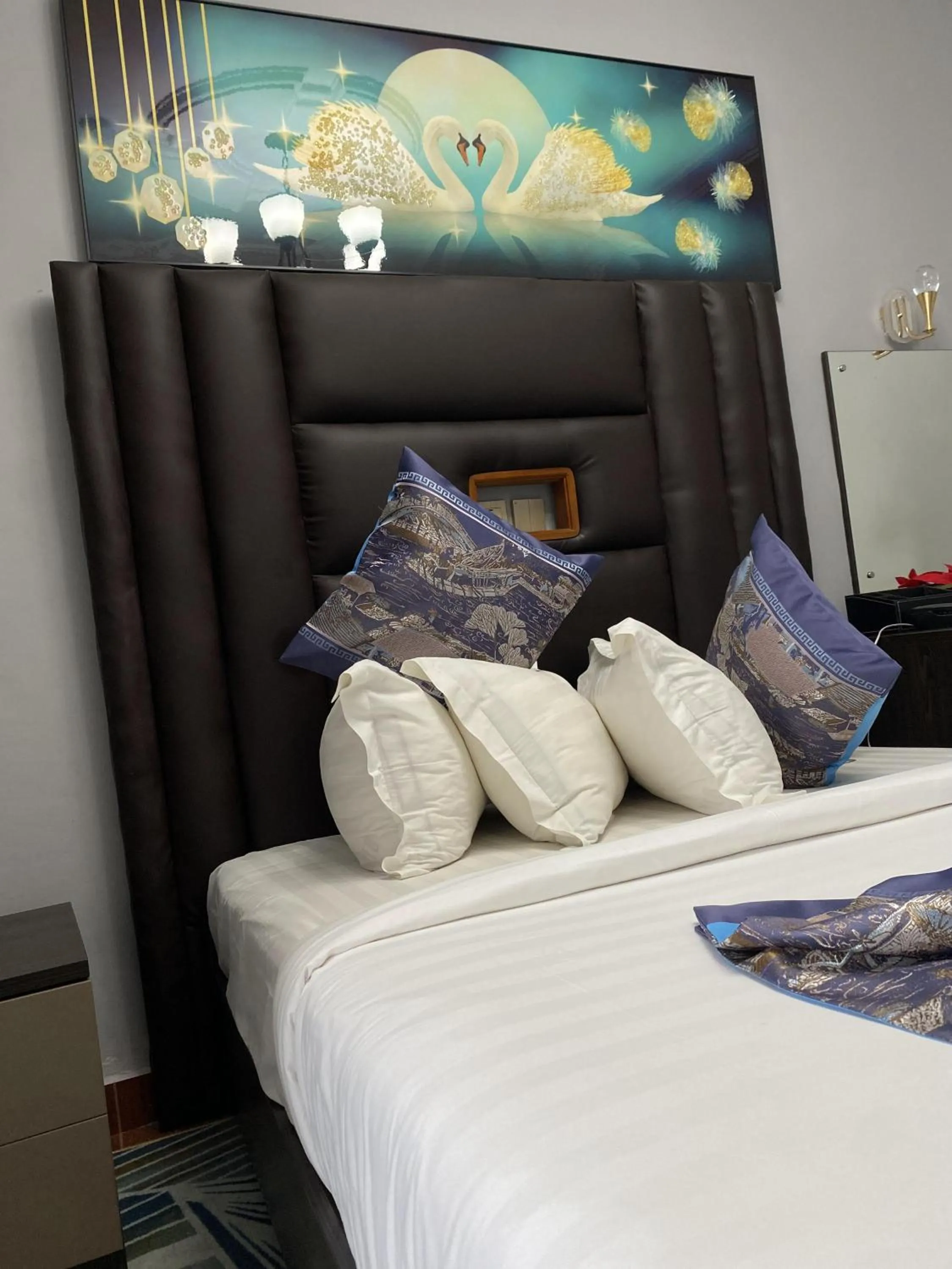 Bed in THE DREAMS HOTEL