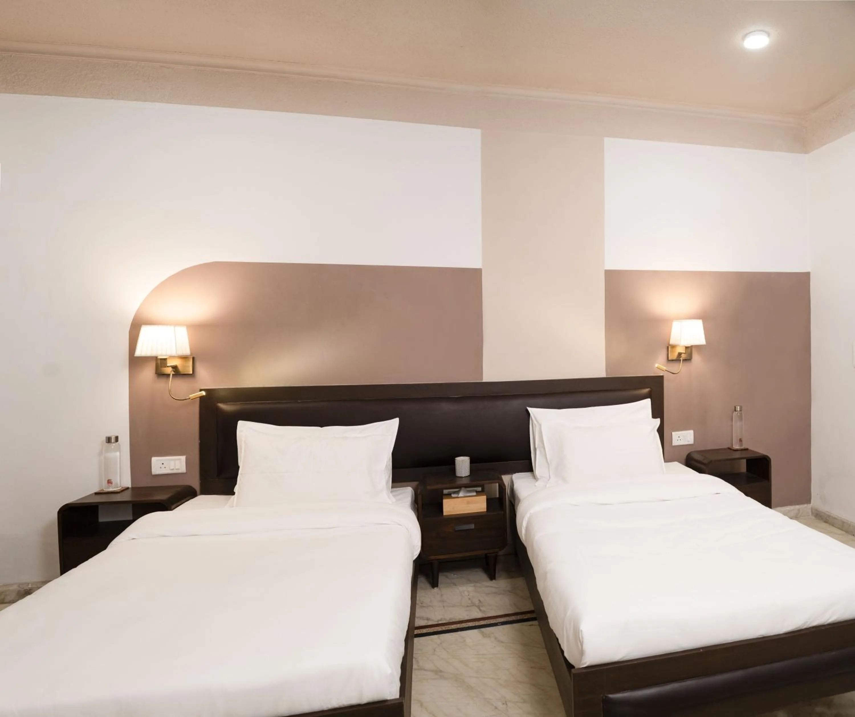 Bed in Firebrick Boutique Residences - GARNET HOUSE