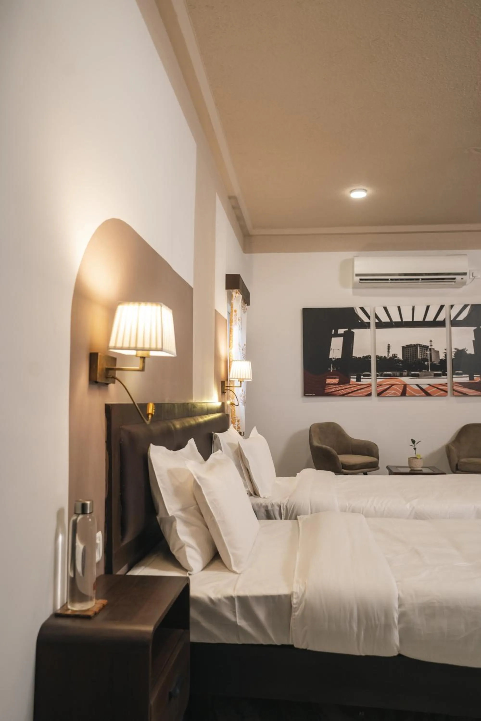 Bed in Firebrick Boutique Residences - GARNET HOUSE