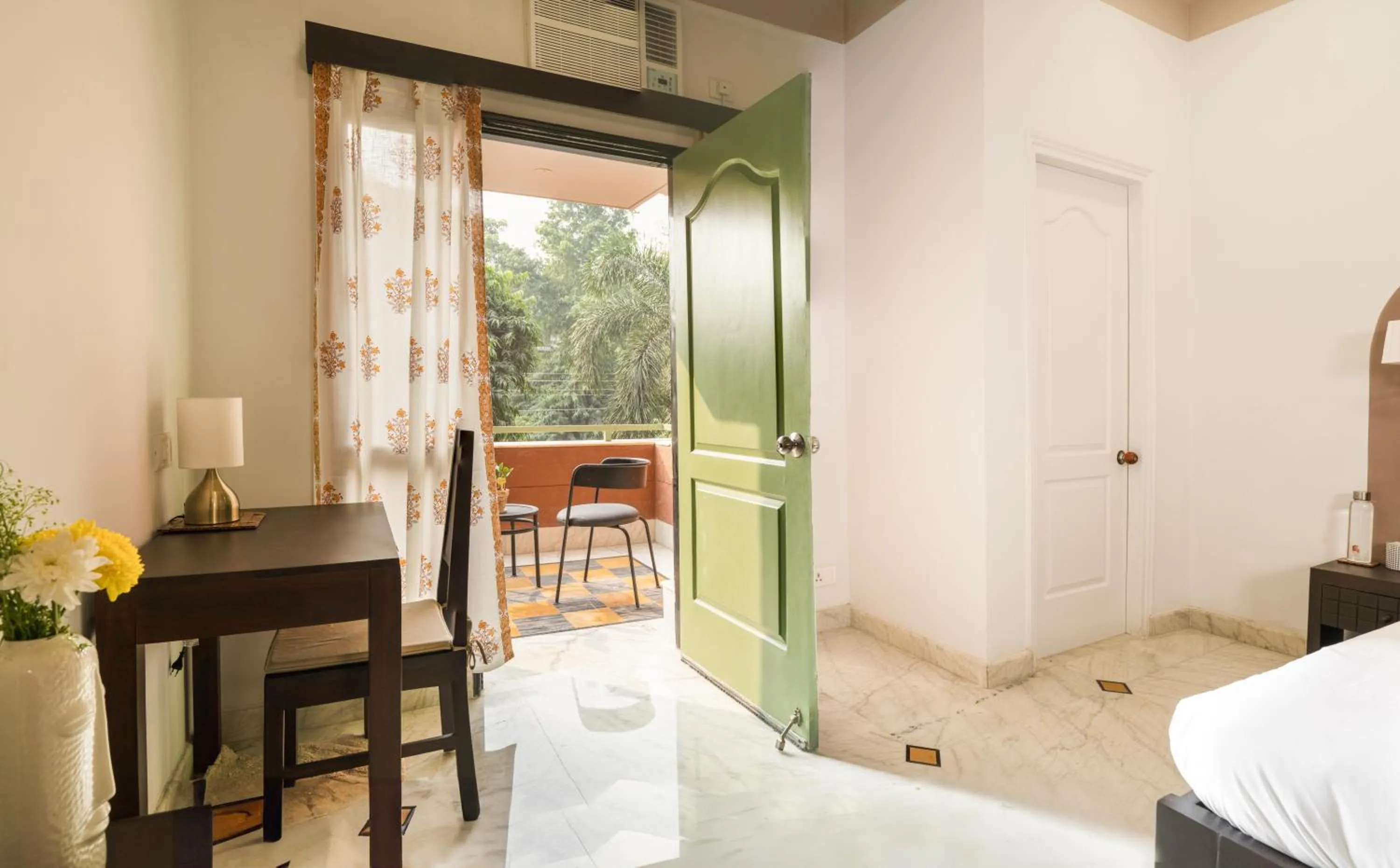 Balcony/Terrace, Bed in Firebrick Boutique Residences - GARNET HOUSE