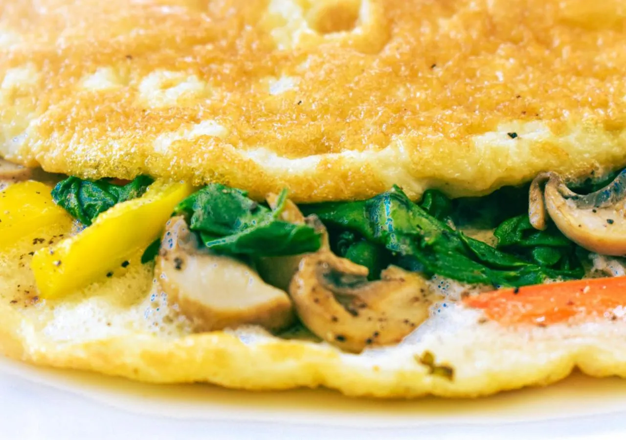 Restaurant/places to eat in Firebrick Boutique Residences - GARNET HOUSE