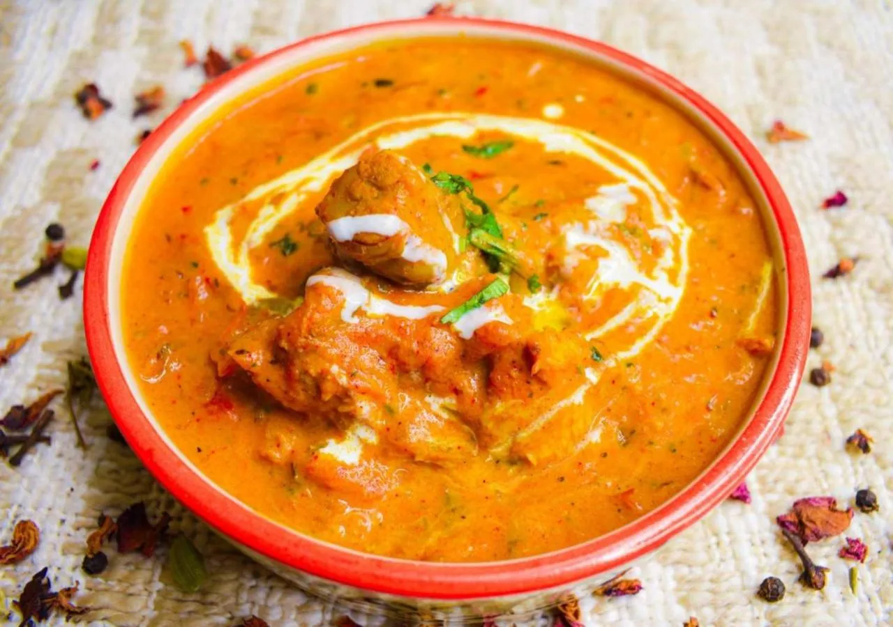 Restaurant/places to eat in Firebrick Boutique Residences - GARNET HOUSE