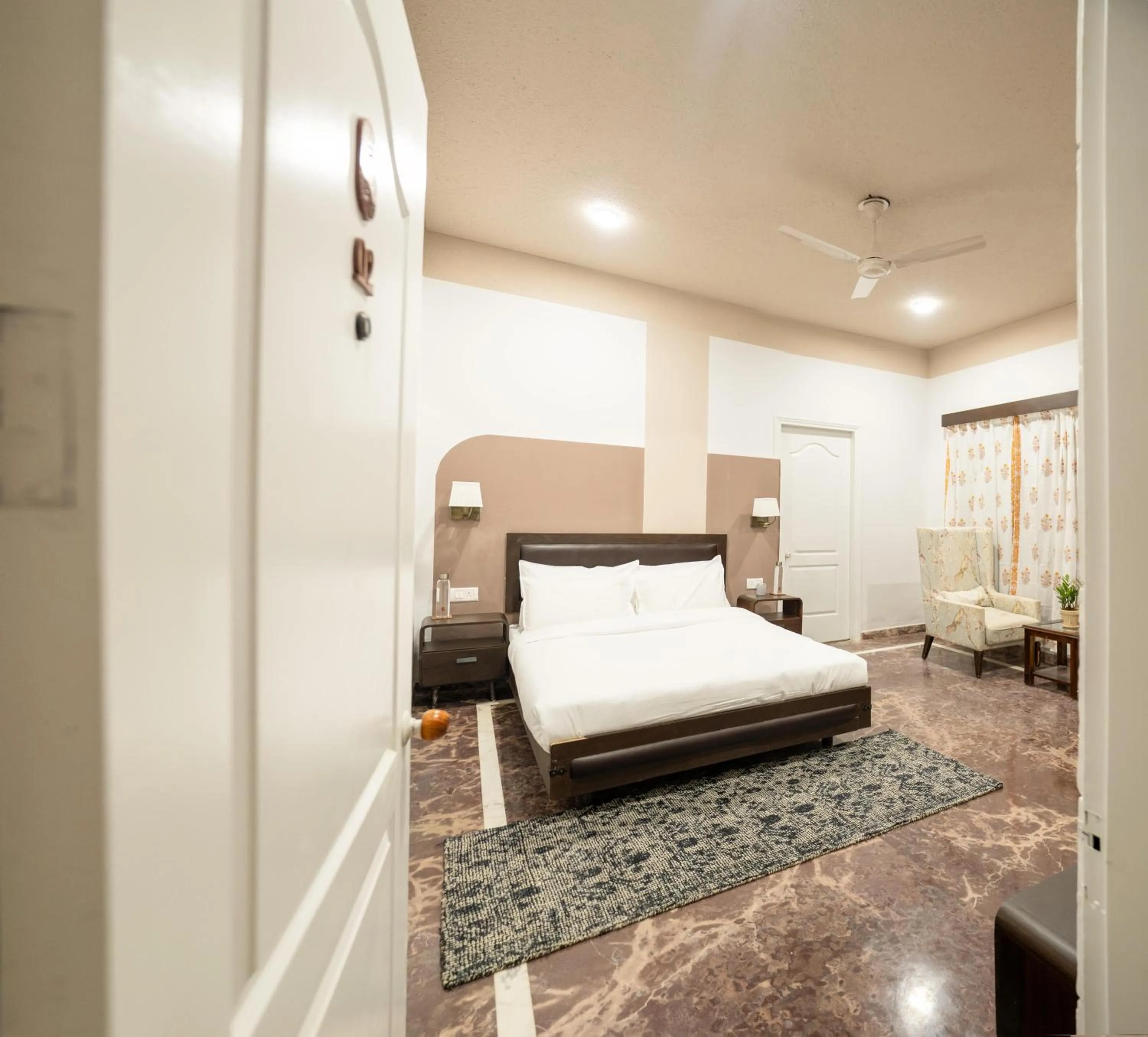 Bed in Firebrick Boutique Residences - GARNET HOUSE