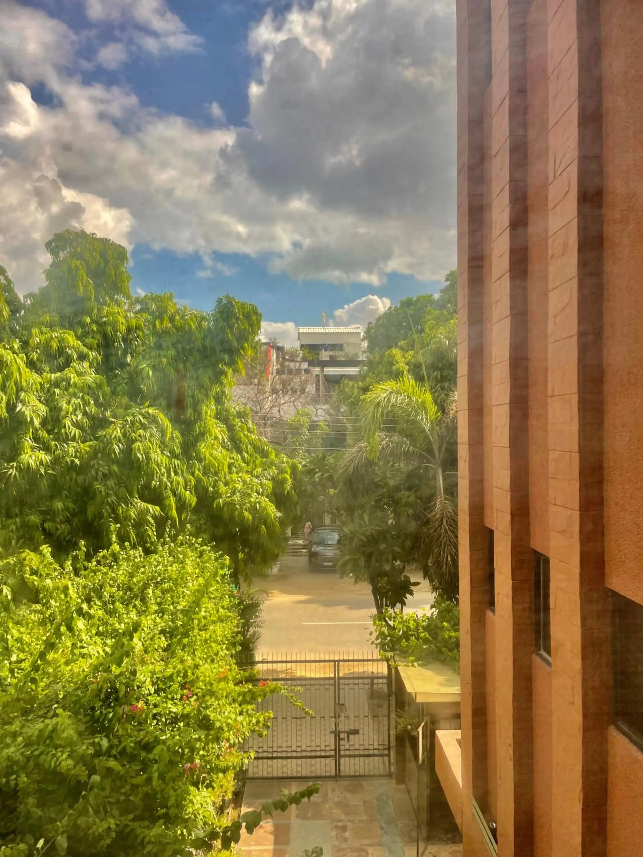 Day in Firebrick Boutique Residences - GARNET HOUSE