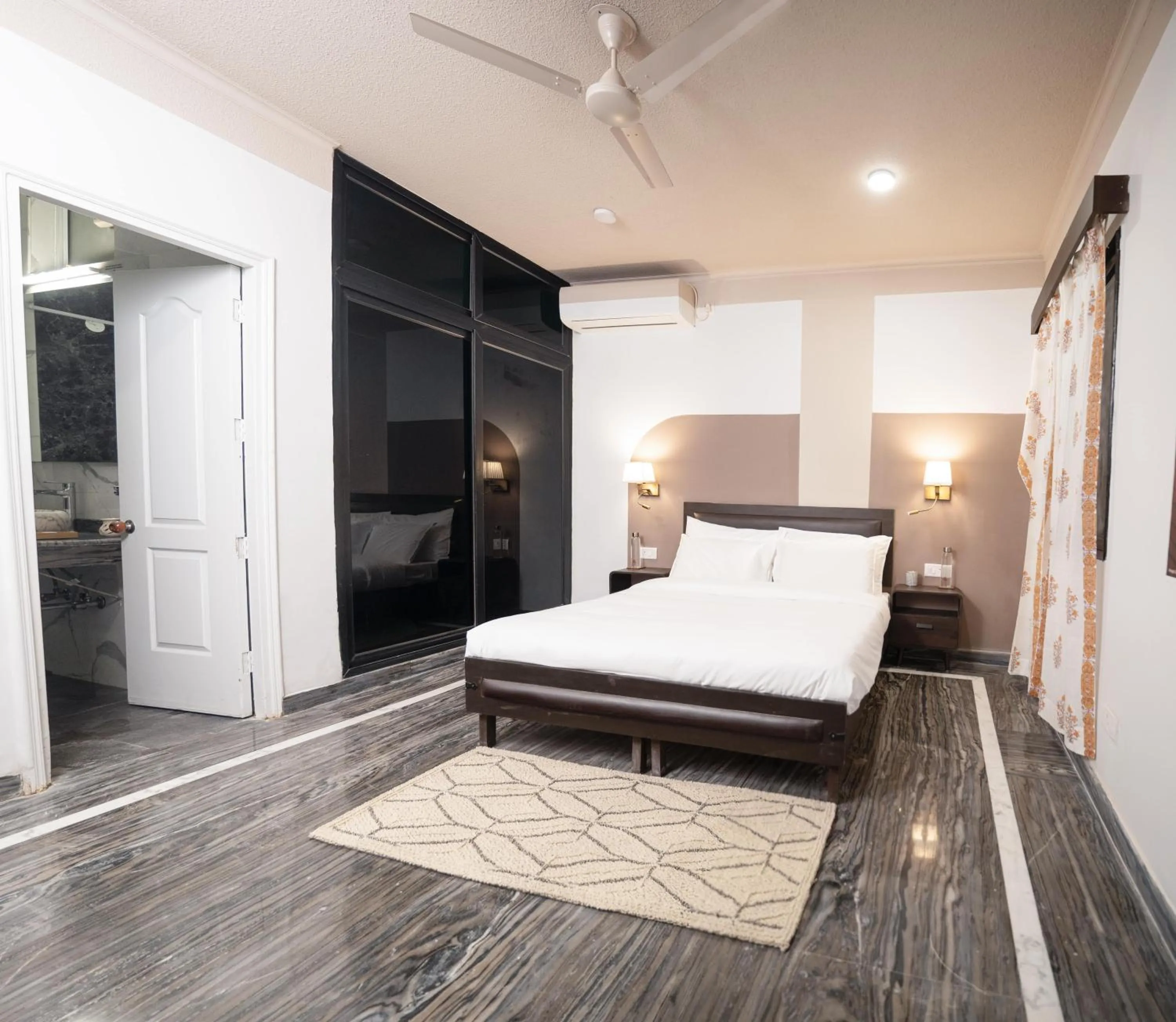 Photo of the whole room, Bed in Firebrick Boutique Residences - GARNET HOUSE
