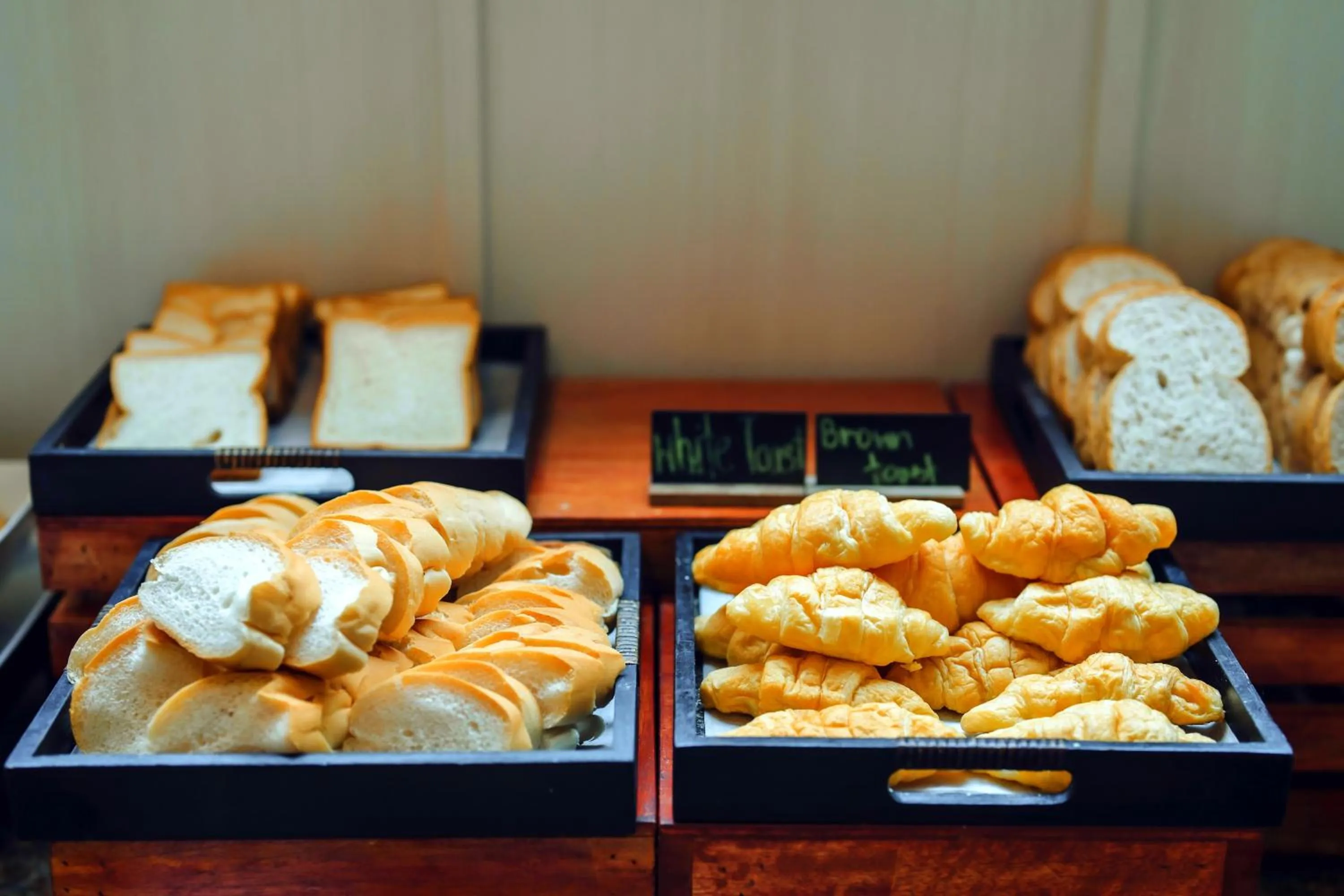 Continental breakfast in Kana Hotel Phuket普吉岛卡娜酒店