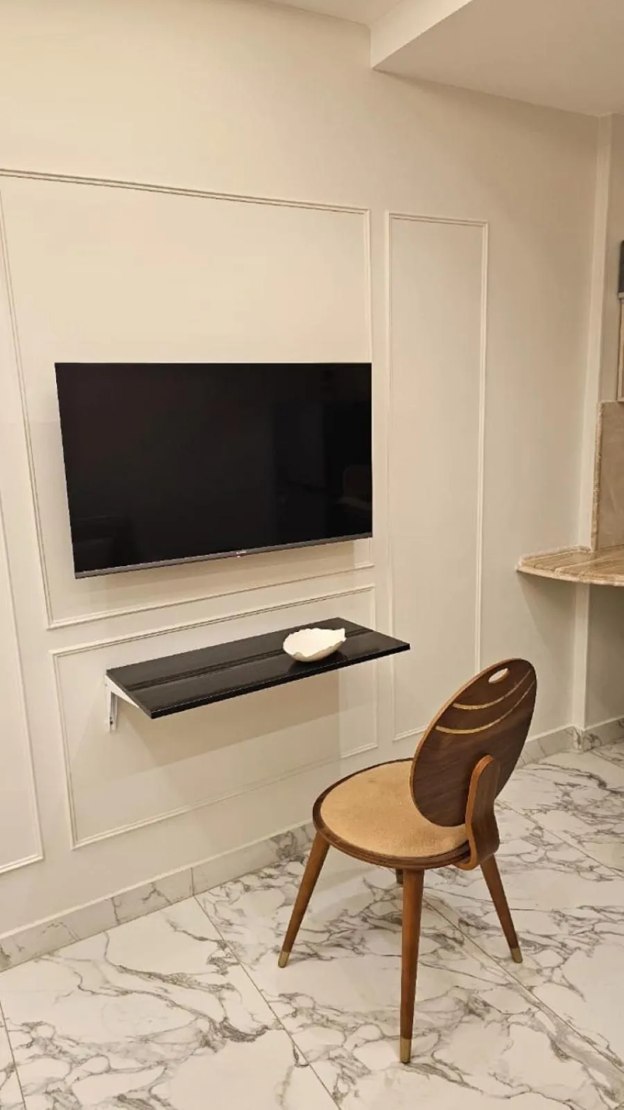 Communal lounge/ TV room in My Villa