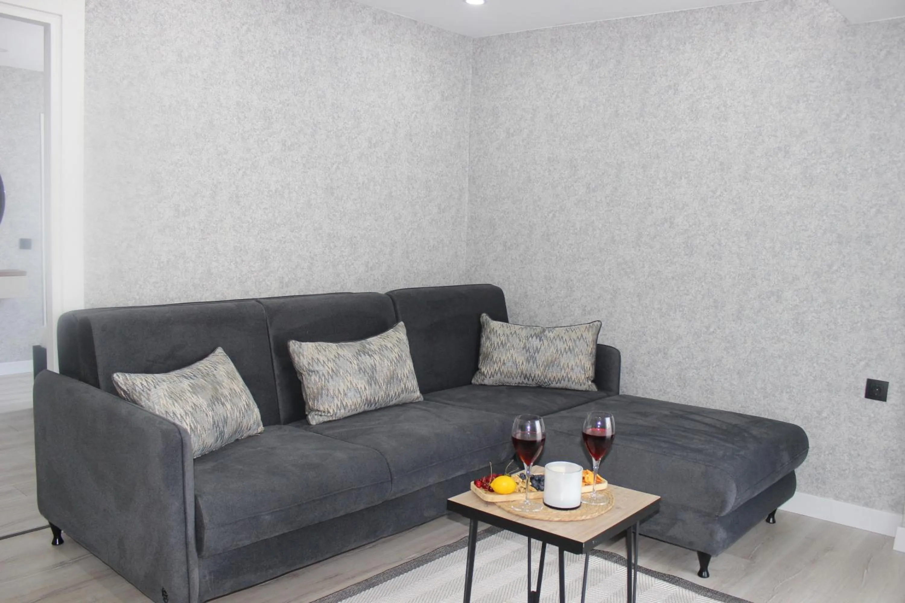 Seating area in Cosy Suite