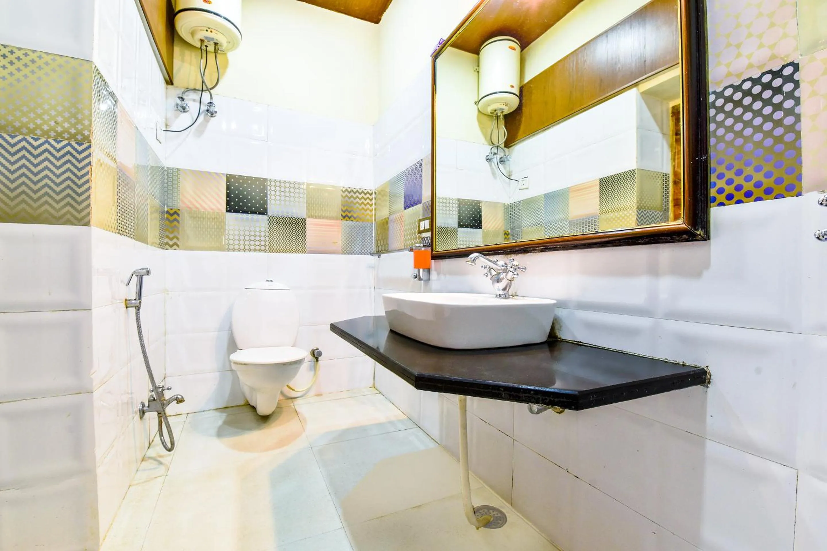Bathroom in Castlle Rock, Mount Abu
