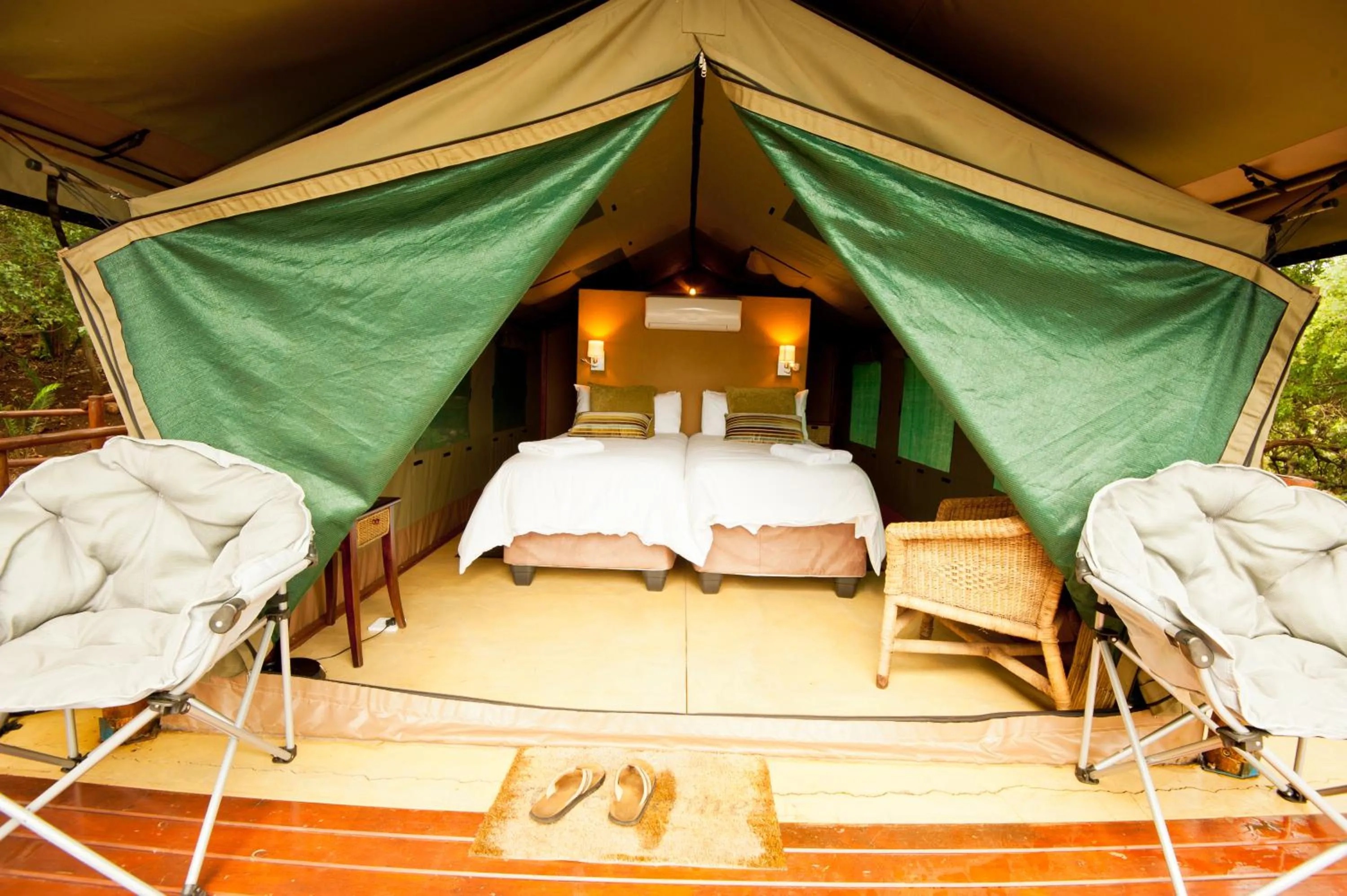 Bed in Amafu Forest Lodge
