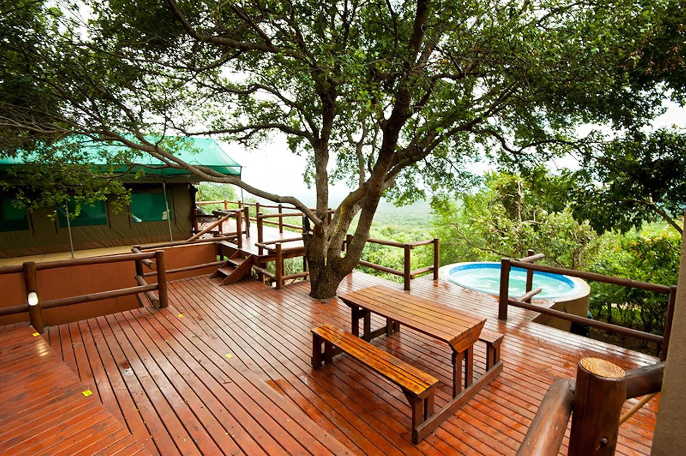 BBQ facilities in Amafu Forest Lodge