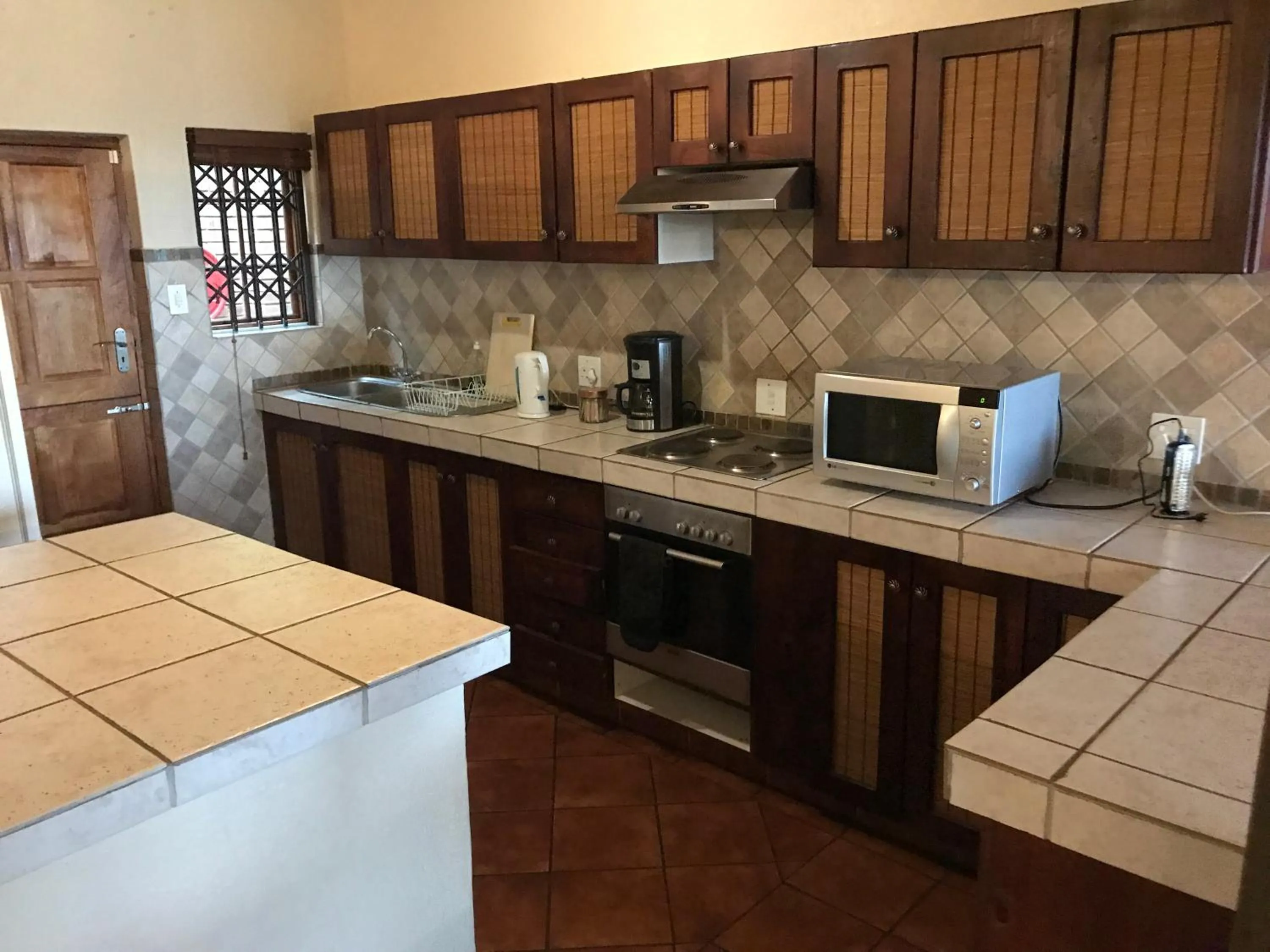 Kitchen or kitchenette in Amafu Forest Lodge