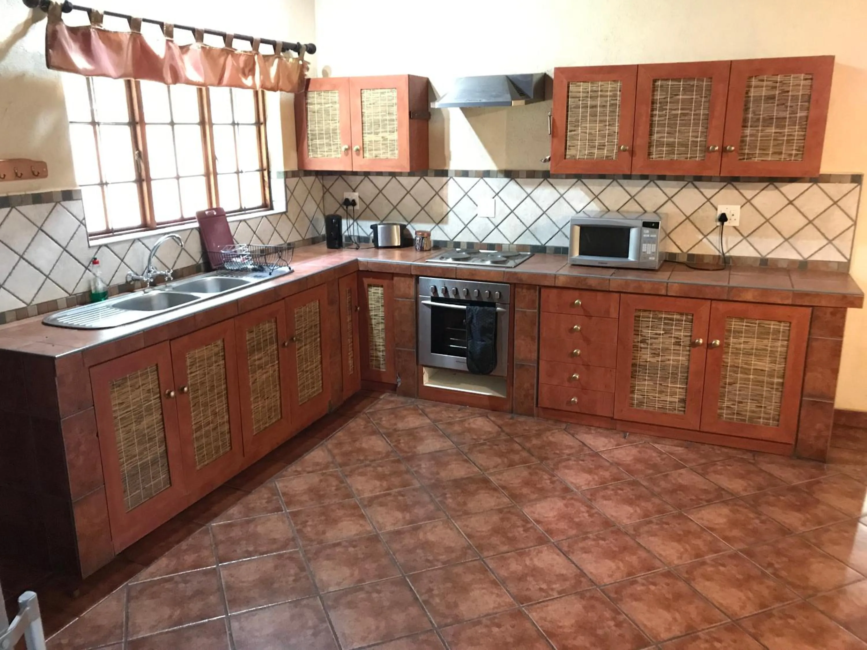 Kitchen or kitchenette in Amafu Forest Lodge