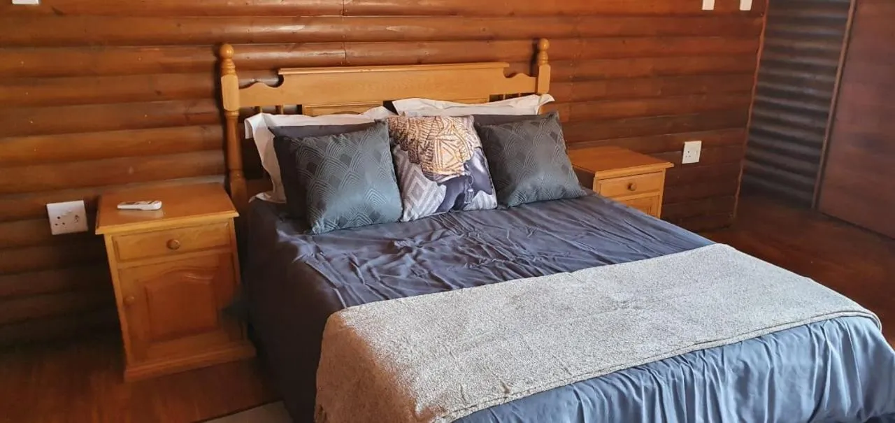 Bed in Amafu Forest Lodge