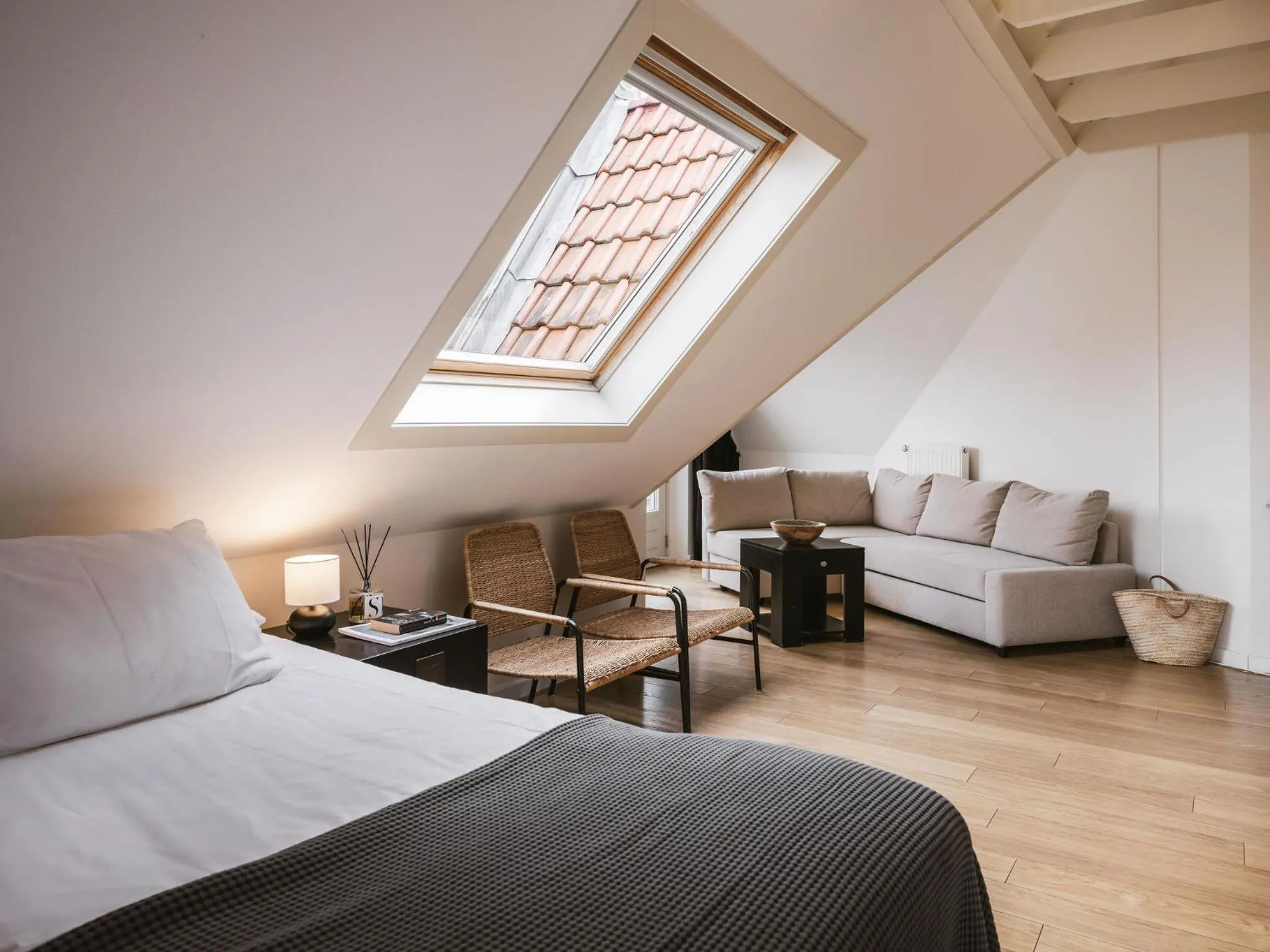 Photo of the whole room, Bed in Strandhotel Domburg