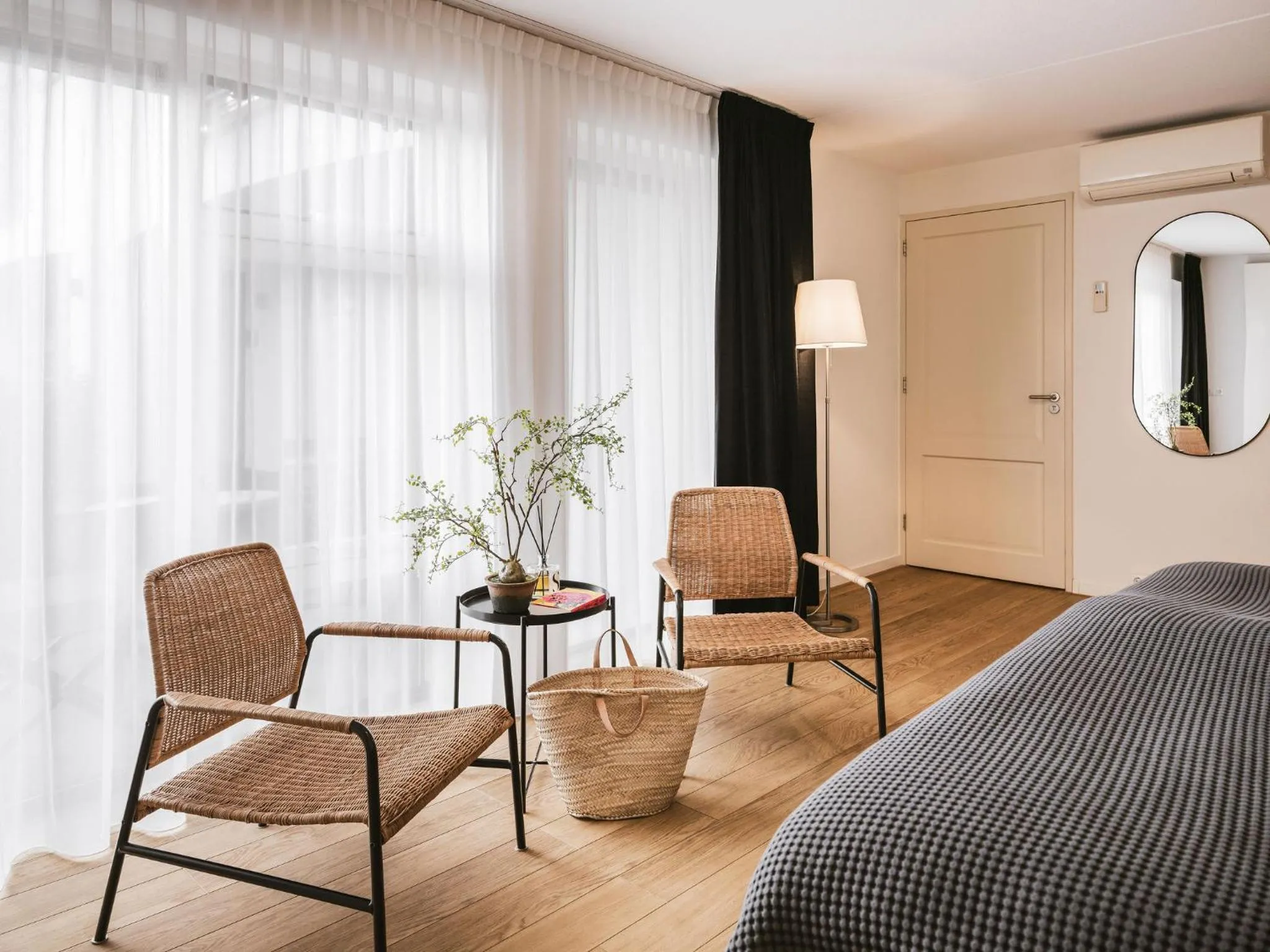 Bedroom, Bed in Strandhotel Domburg