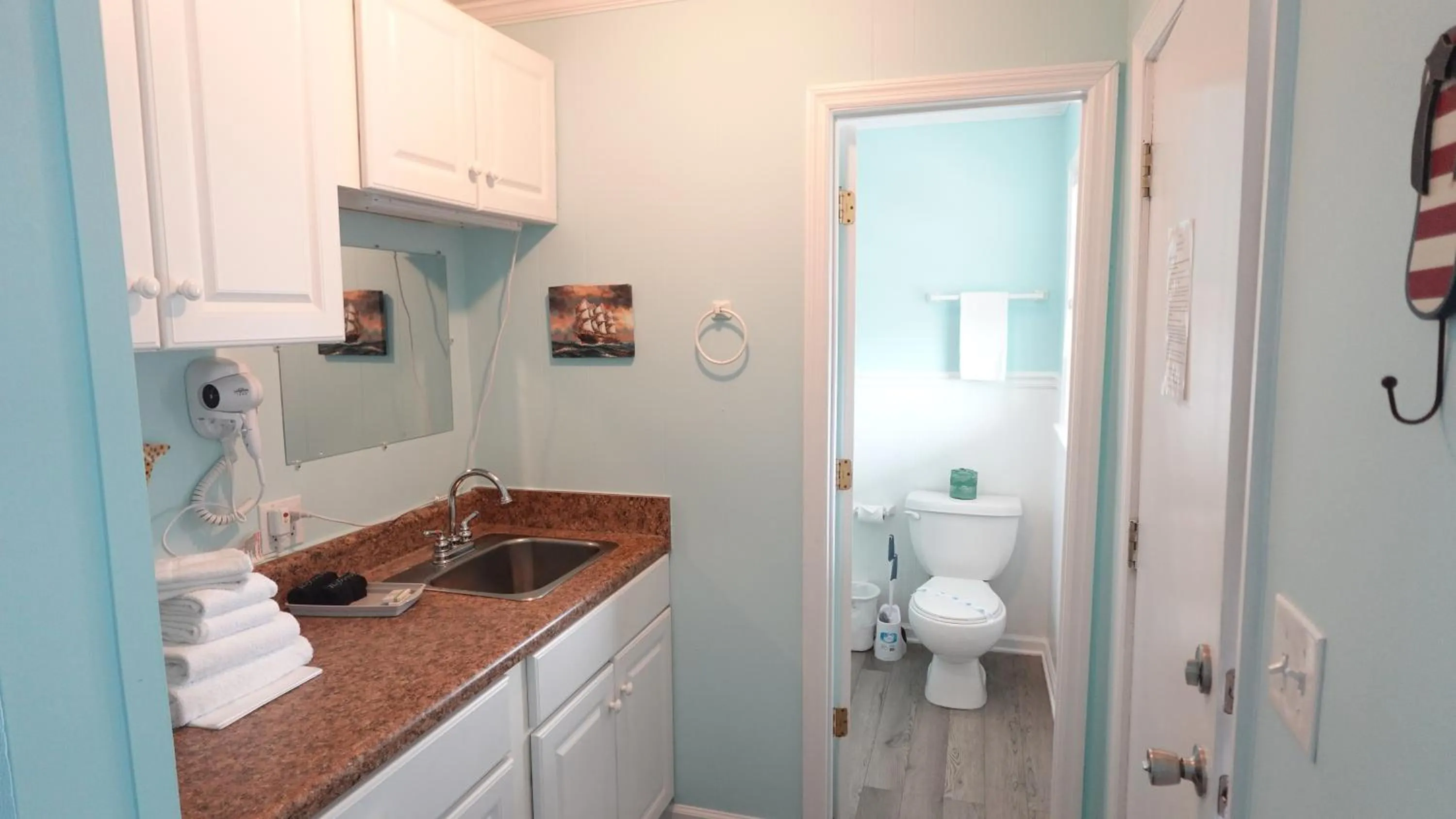 Toilet in Sea Vista Motel