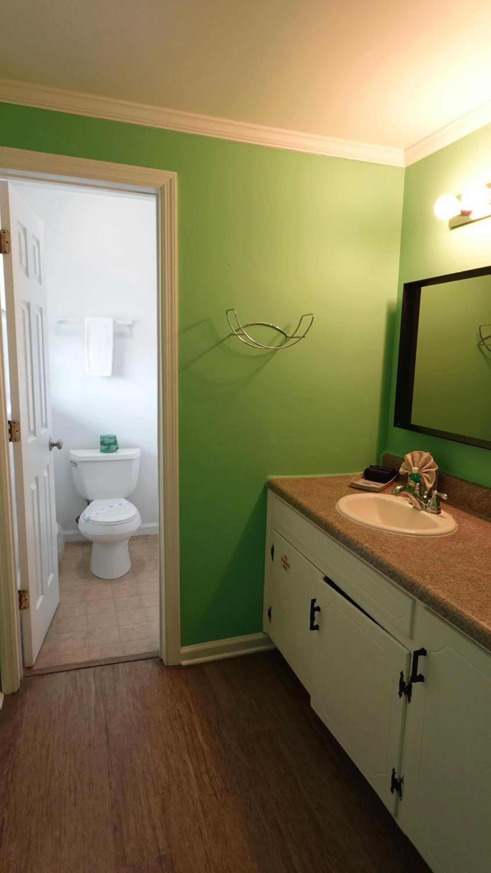 Bathroom in Sea Vista Motel