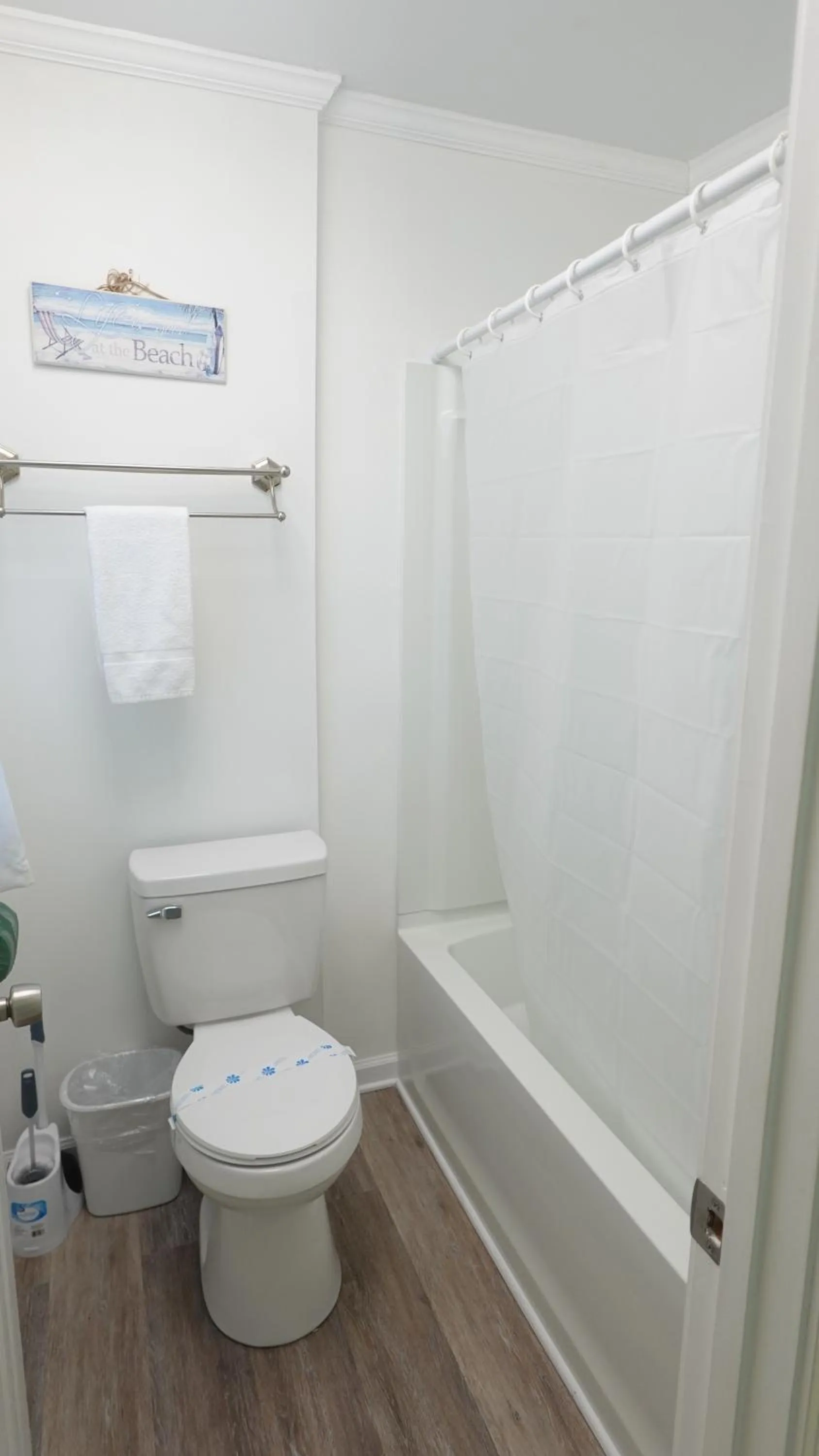 Shower in Sea Vista Motel