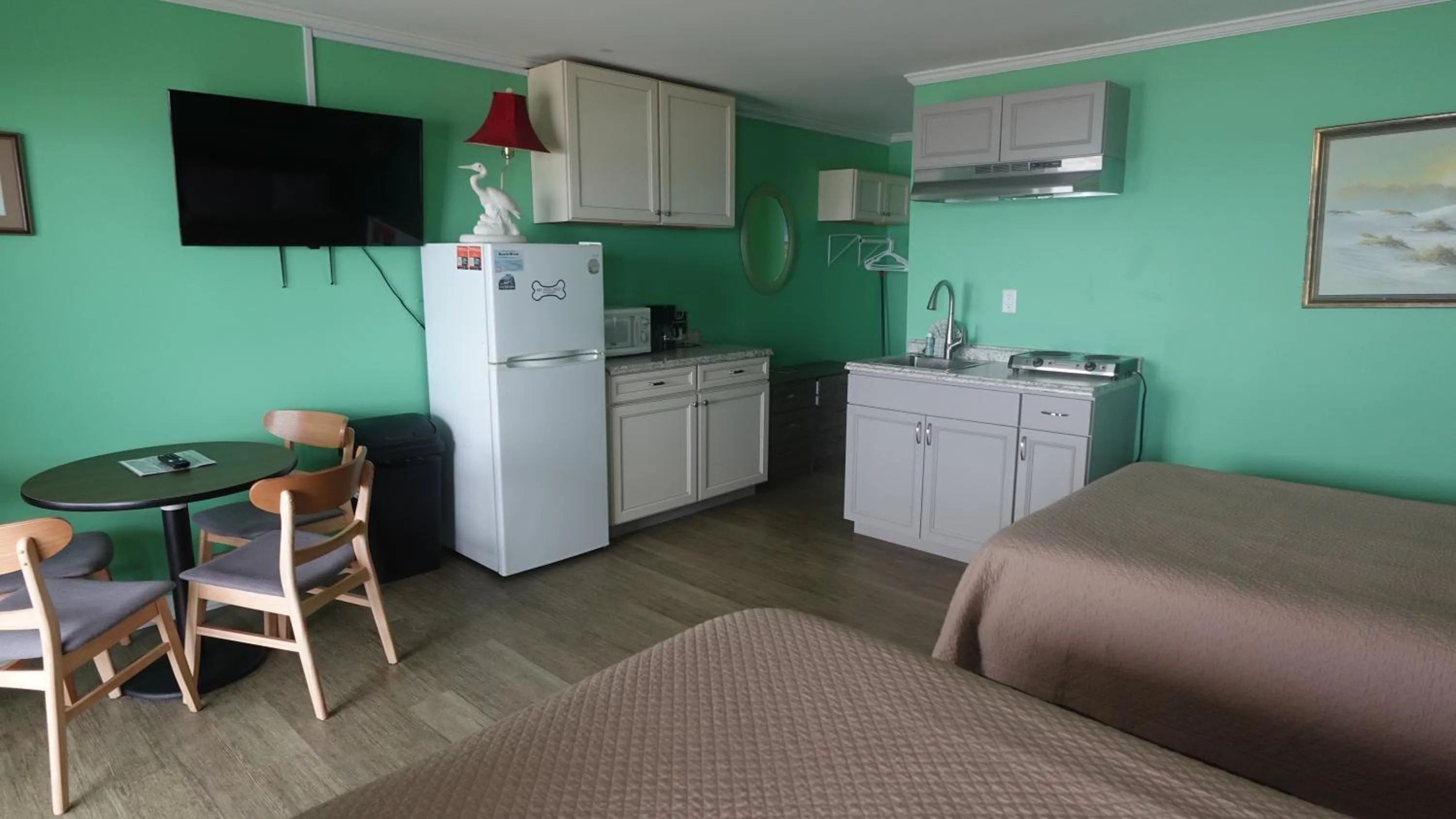 TV and multimedia in Sea Vista Motel