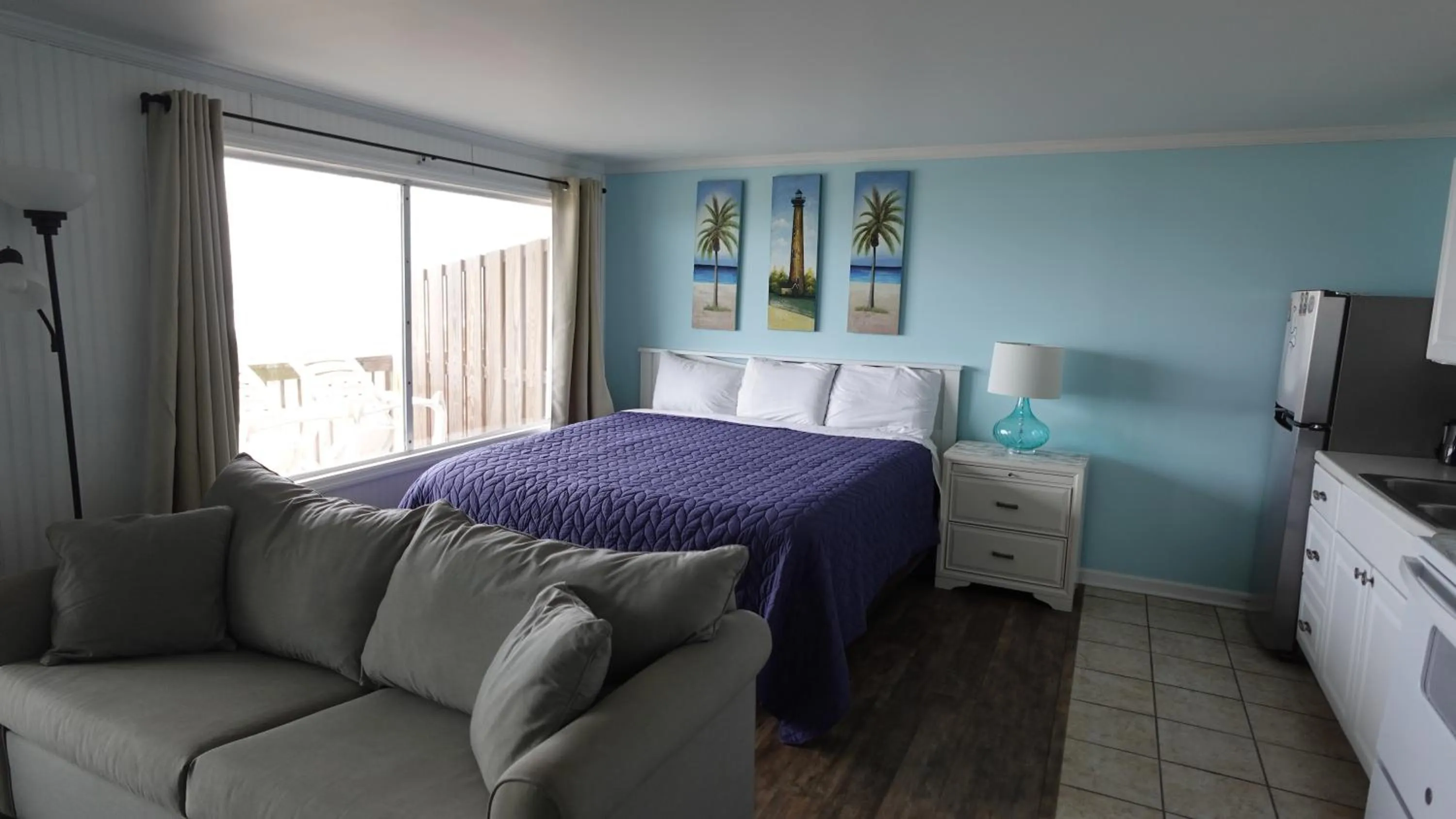 Photo of the whole room, Bed in Sea Vista Motel