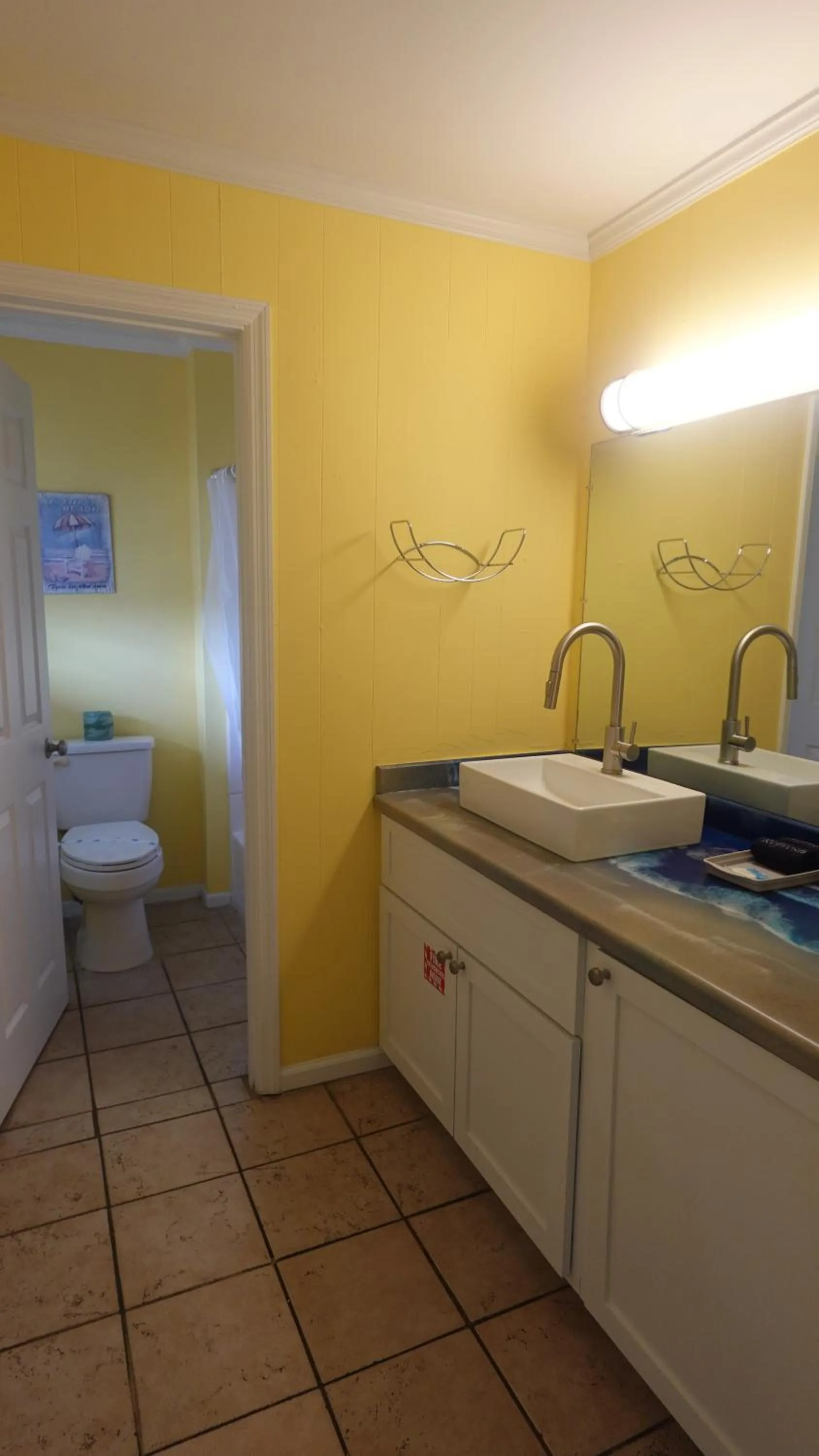 Bathroom in Sea Vista Motel