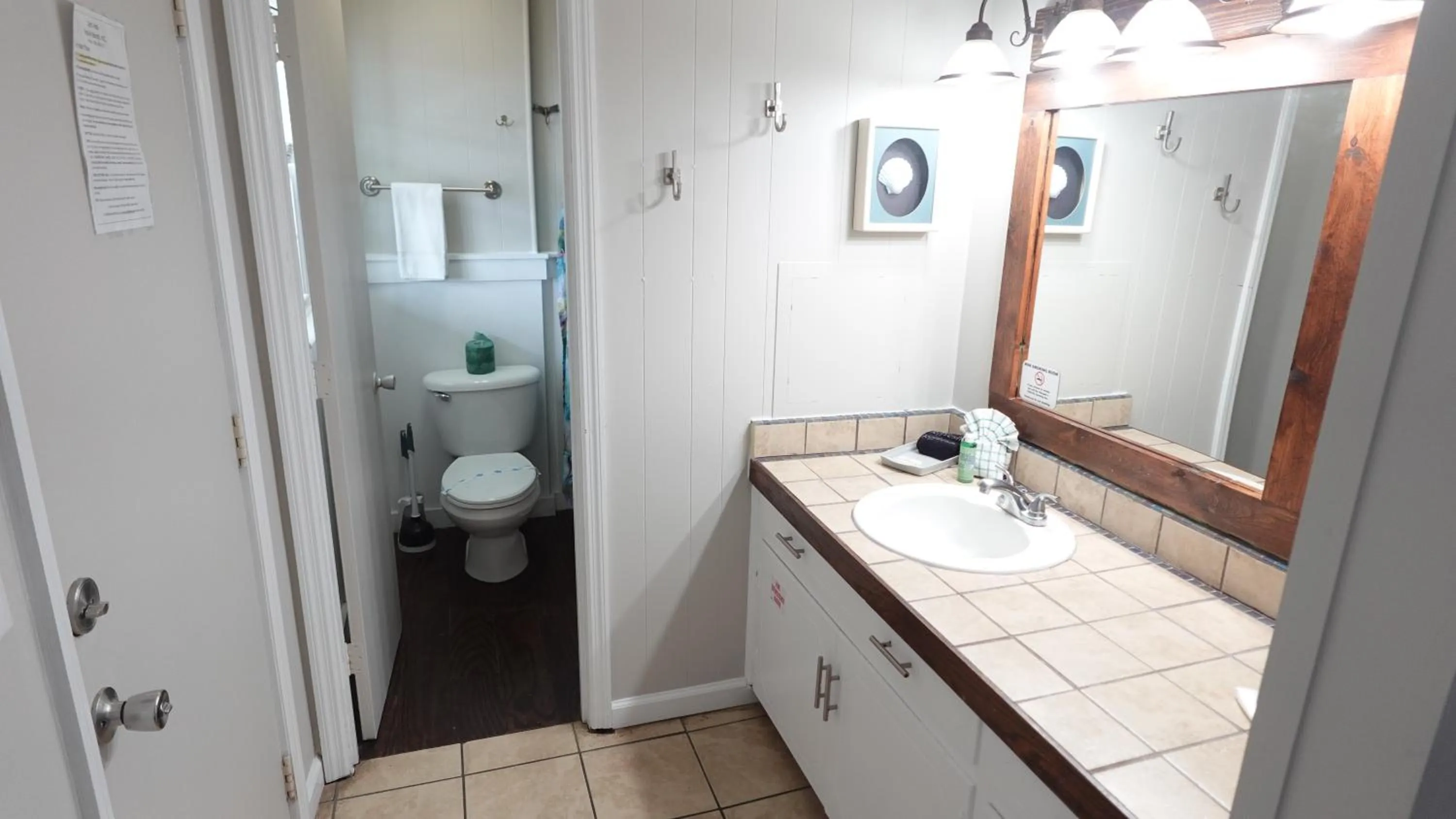 Bathroom in Sea Vista Motel