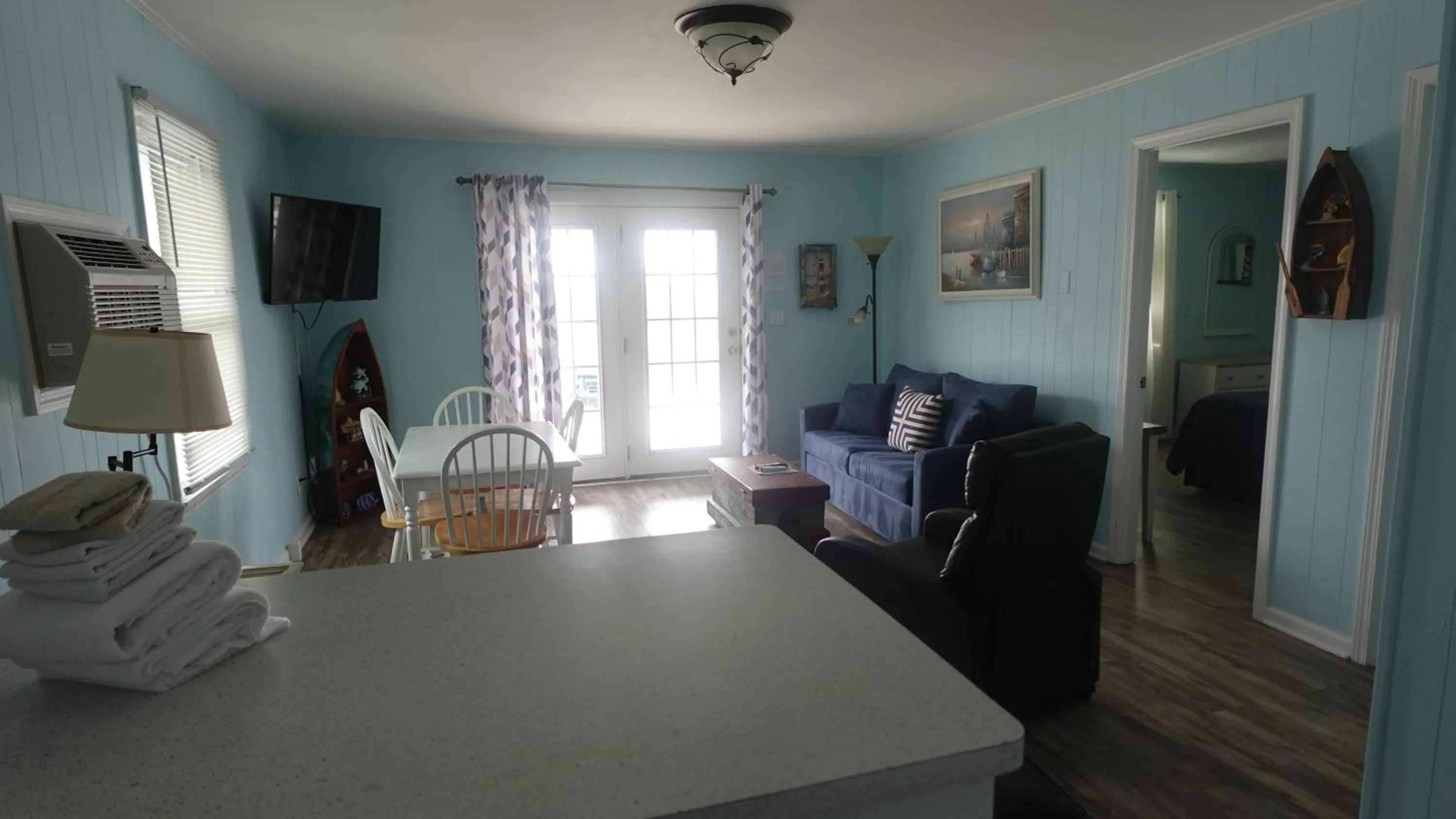 TV and multimedia in Sea Vista Motel