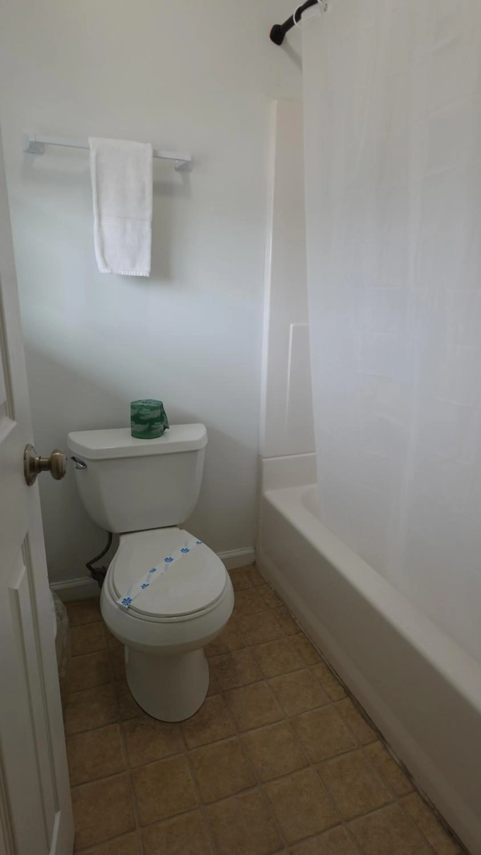 Bathroom in Sea Vista Motel