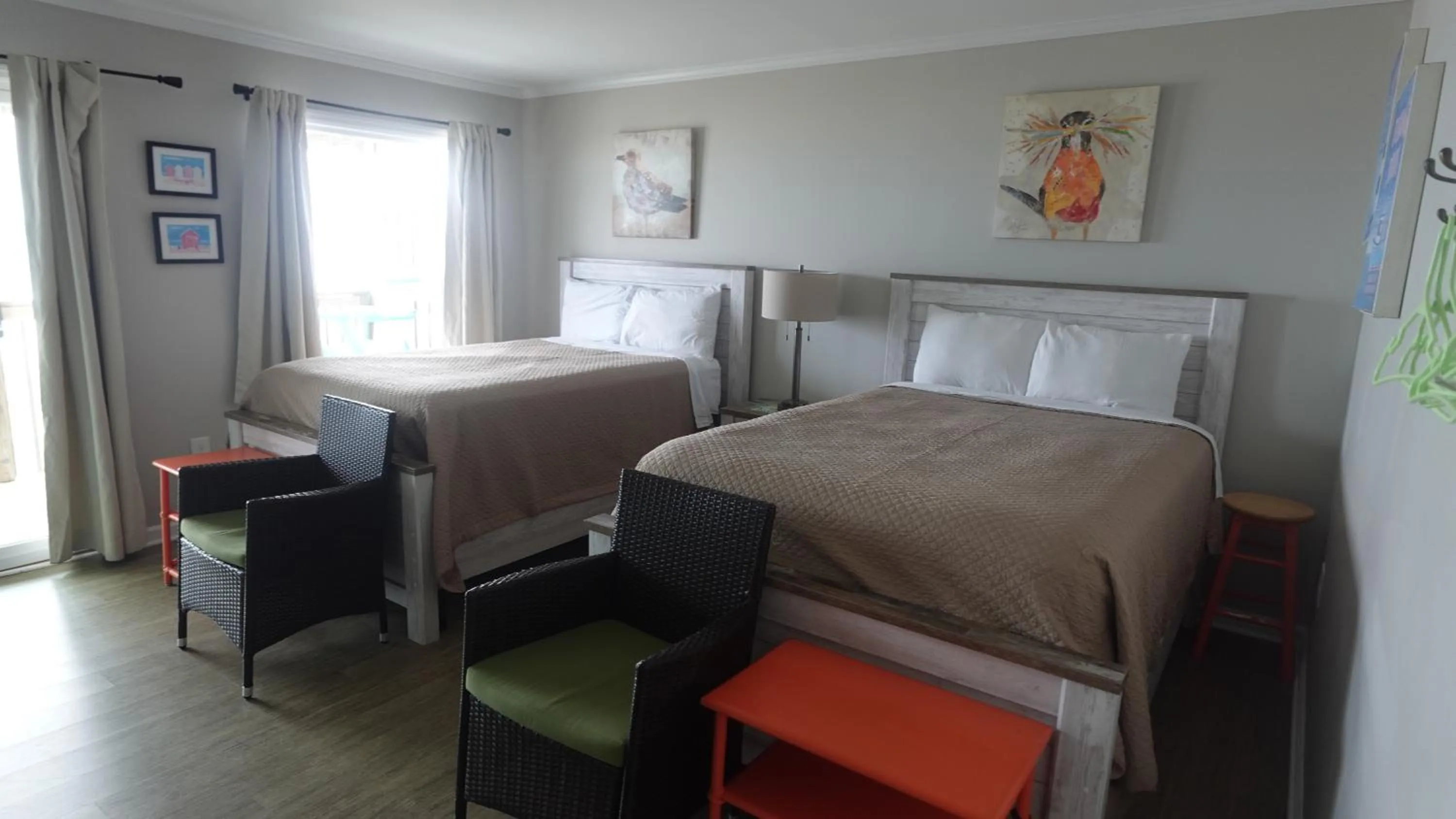 Photo of the whole room, Bed in Sea Vista Motel