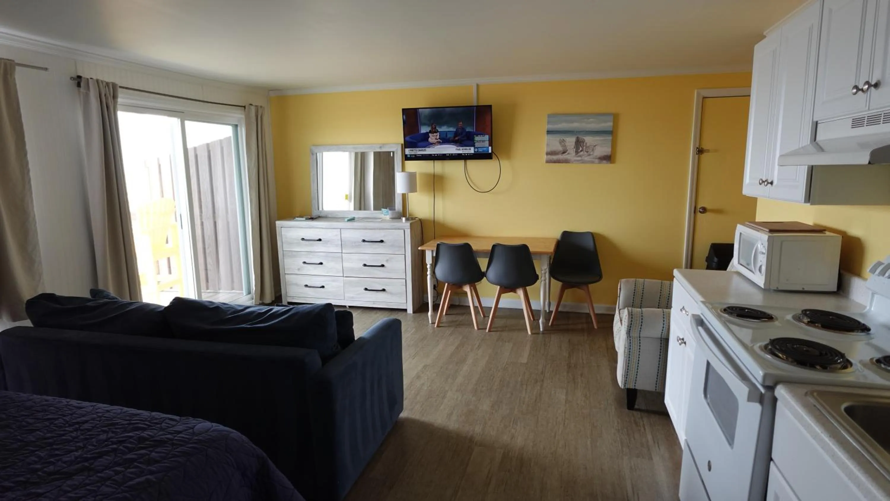 TV and multimedia in Sea Vista Motel