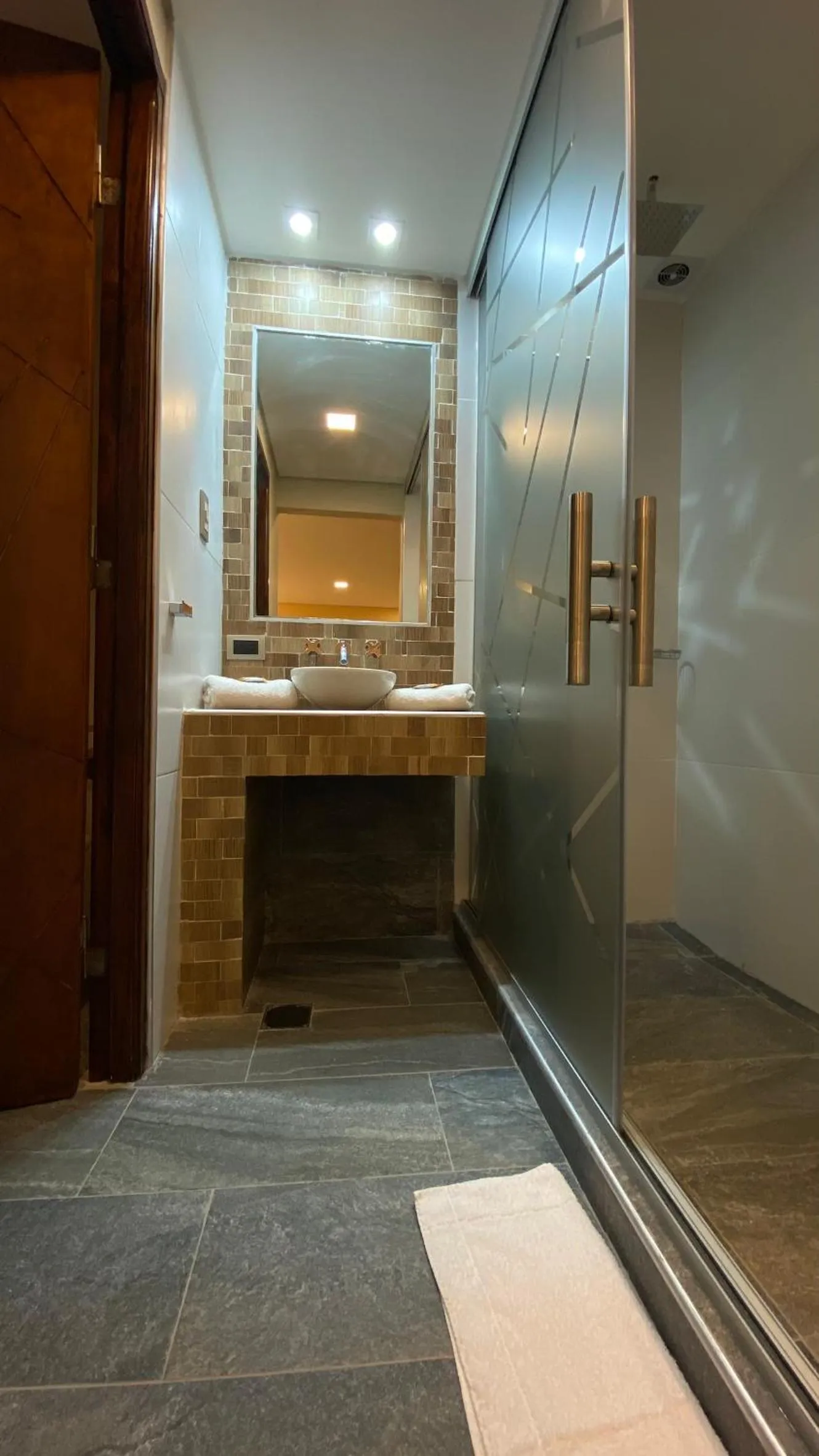 Shower in Adobe Suites