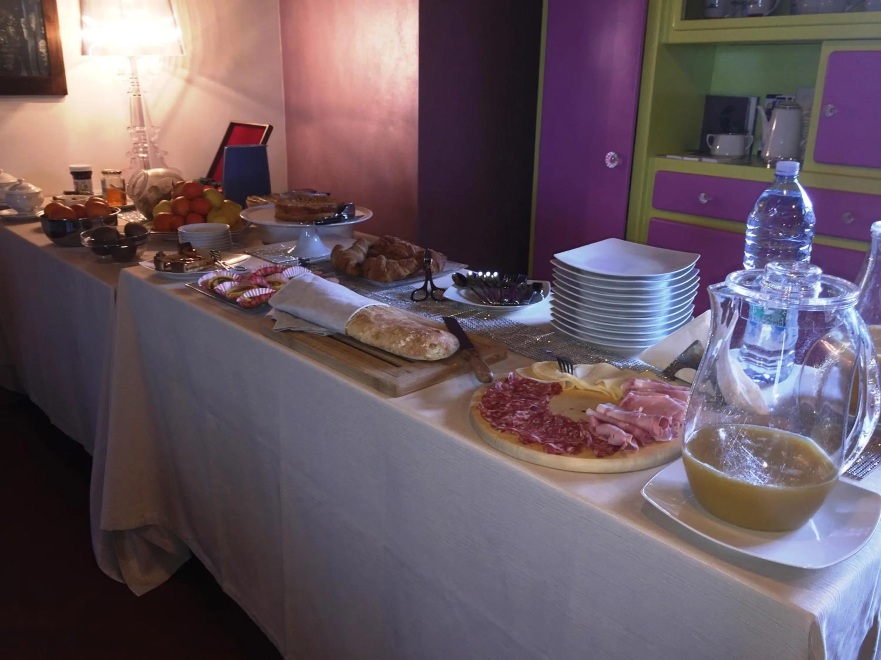 Communal lounge/ TV room in Antico Granaione