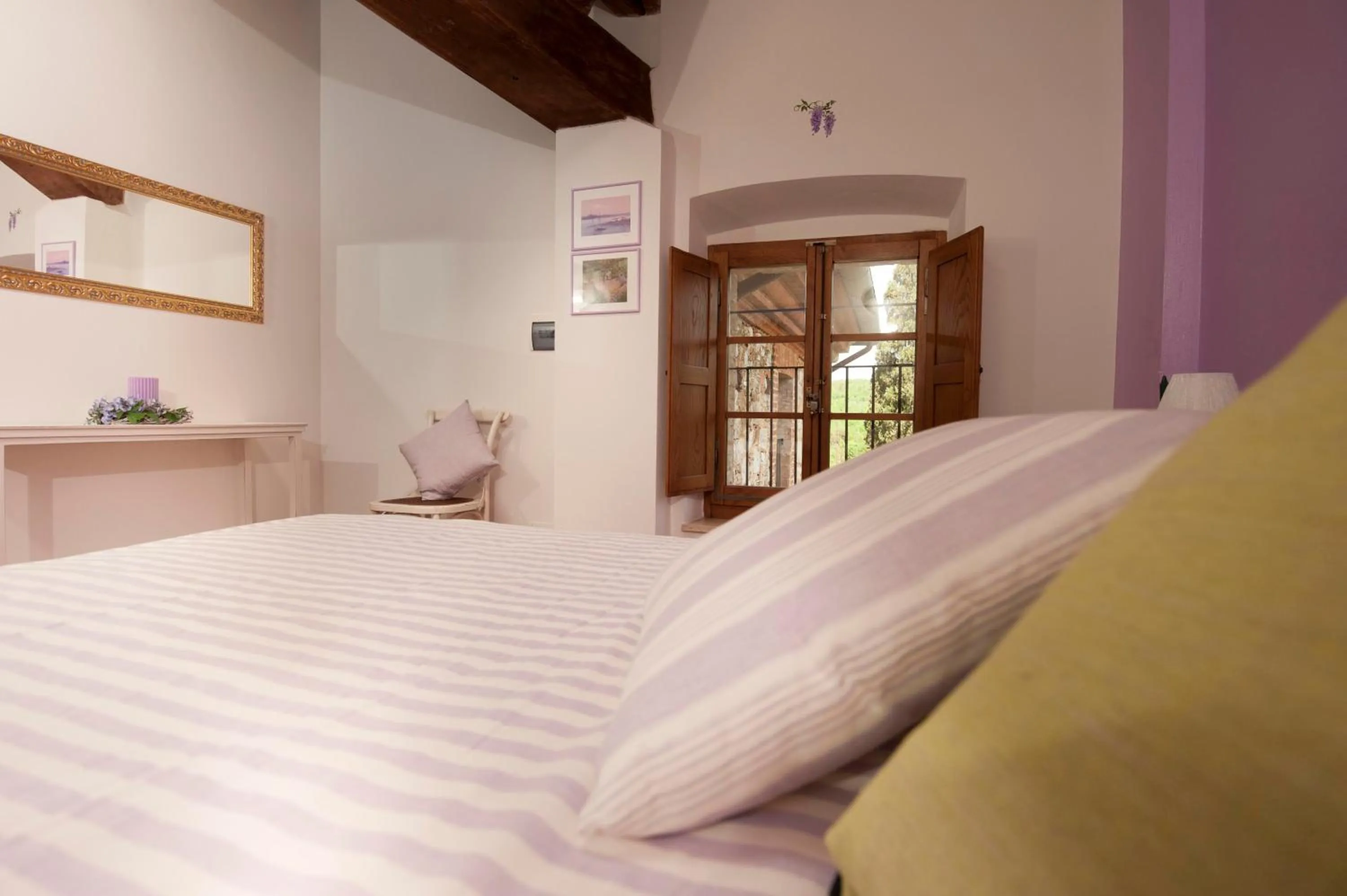 Day, Bed in Antico Granaione