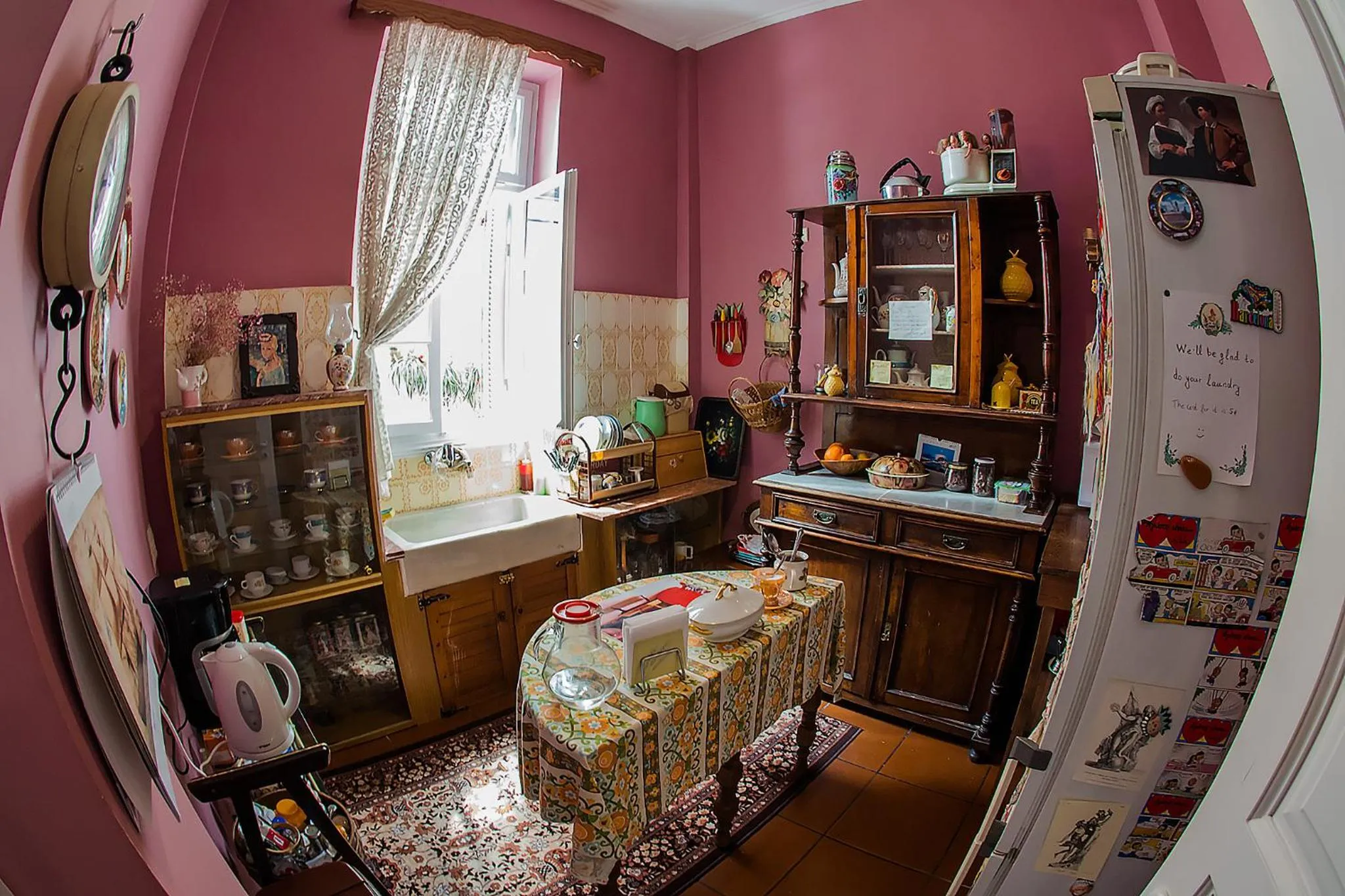 Communal kitchen in Athens Quinta