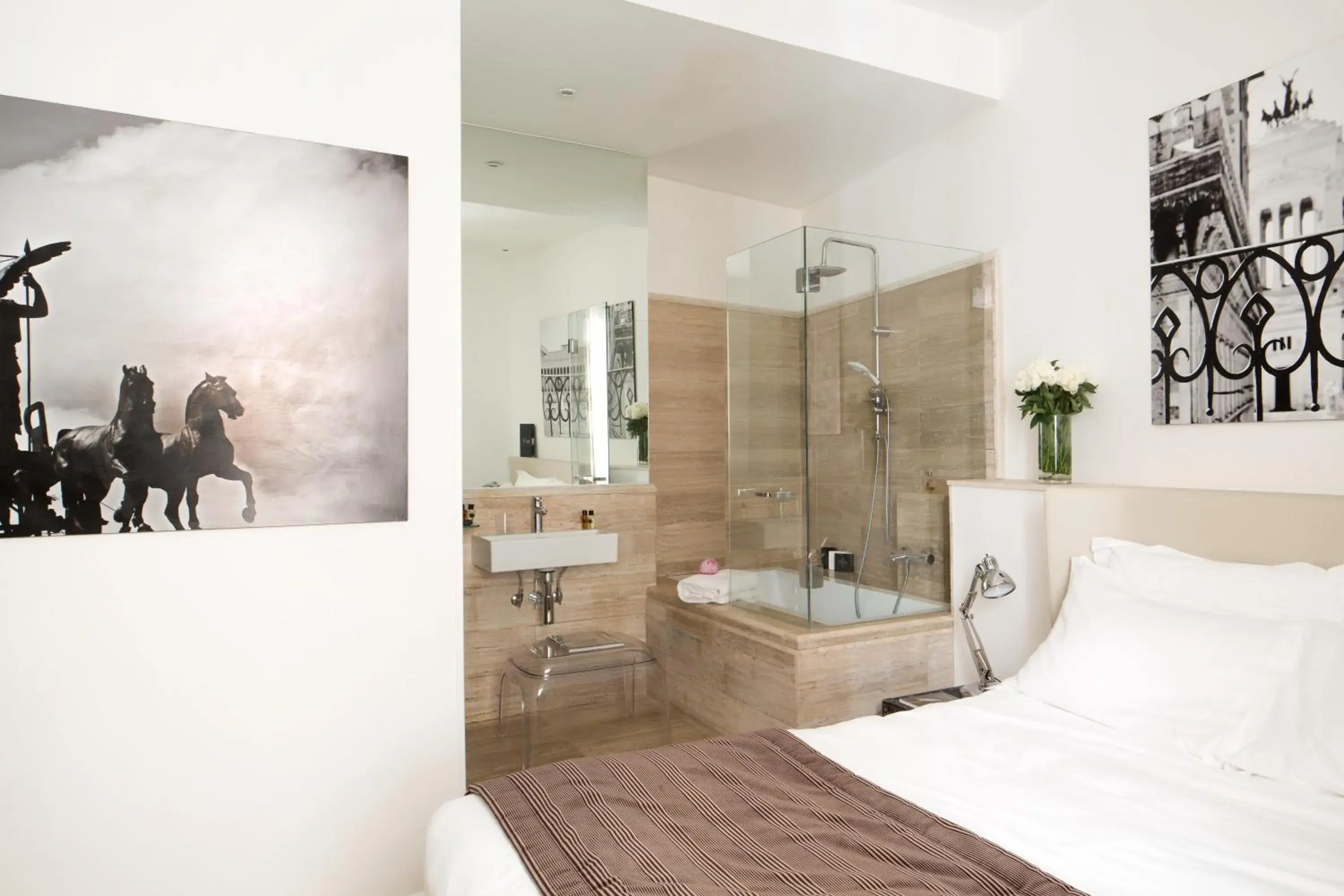 Superior Double Room in Via Del Corso Home Roma Superior Double Room in Via Del Corso Home Roma